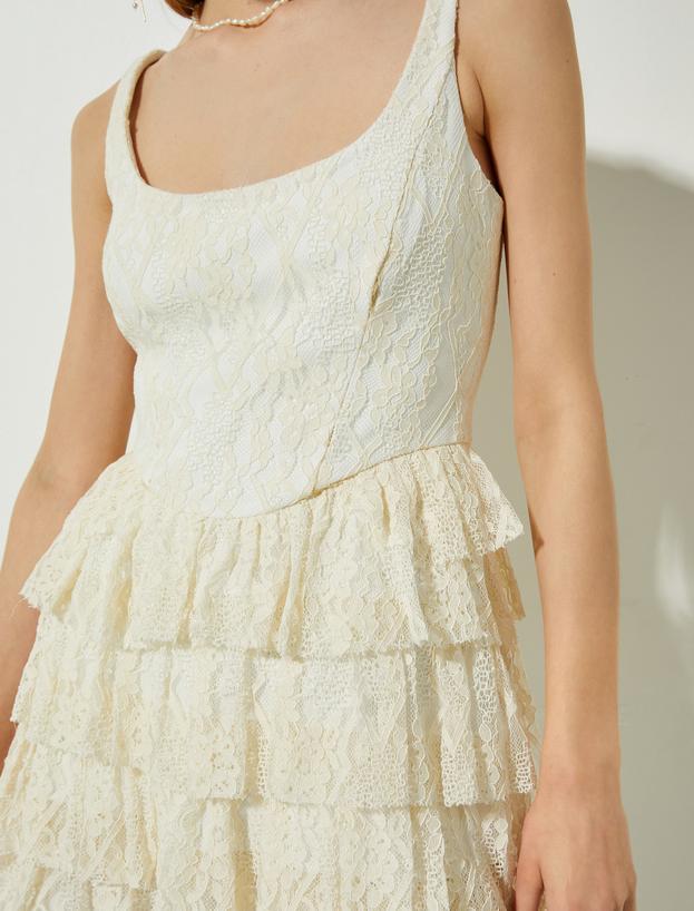   Dantelli Katlı U Yaka Askılı Mini Bridal Elbise