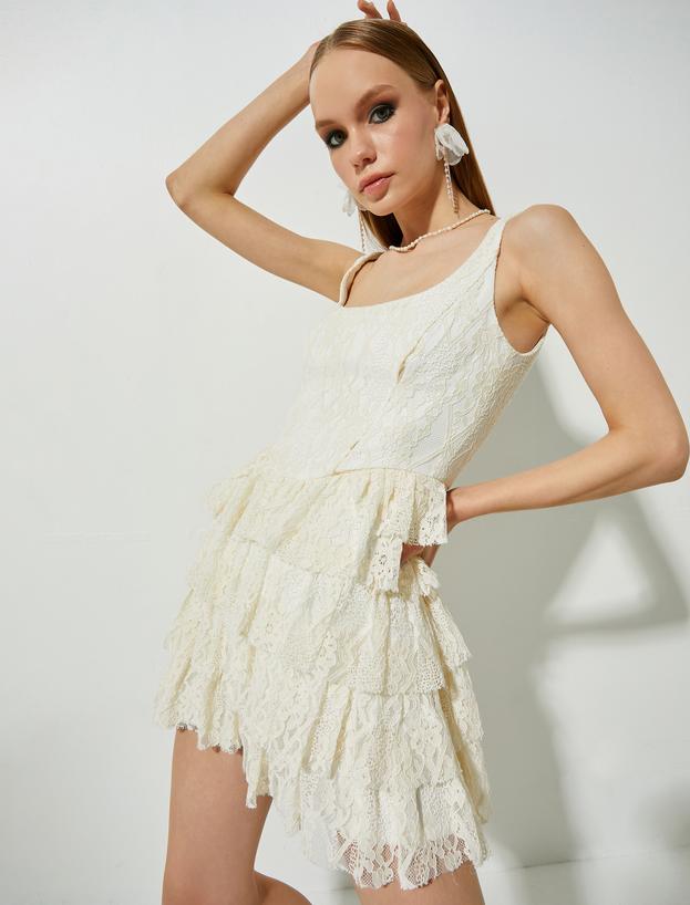  Dantelli Katlı U Yaka Askılı Mini Bridal Elbise