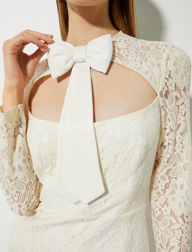   Fiyonk Detaylı Dantelli Bridal Mini Elbise