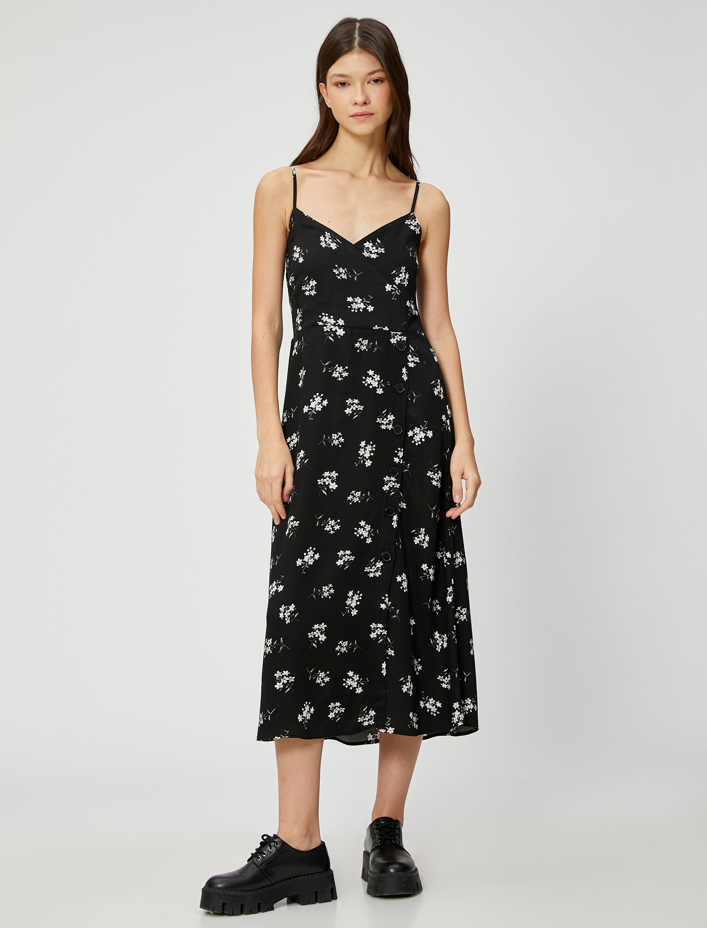   Midi Elbise Çiçekli Askılı Yırtmaç Detaylı Viskon Karışımlı