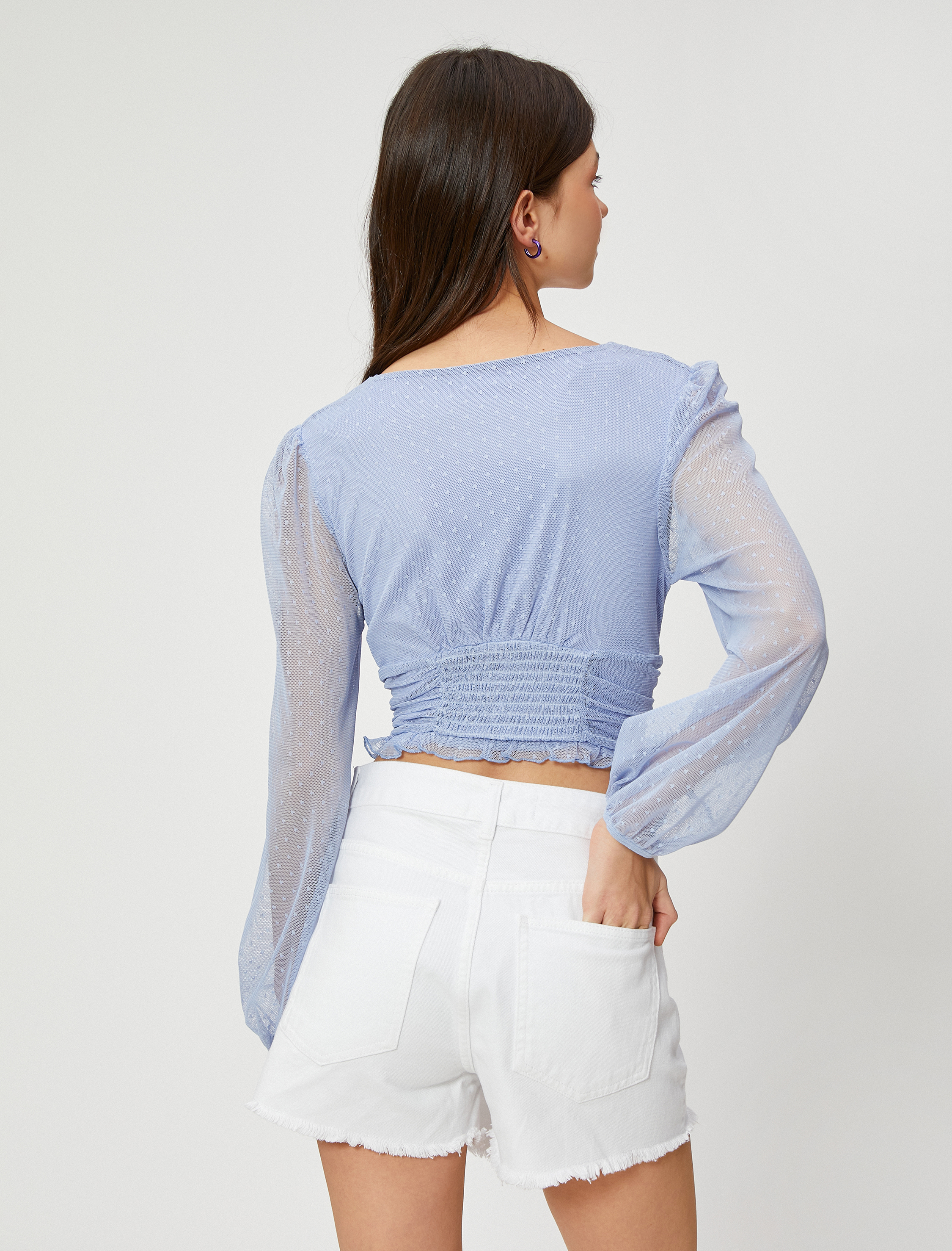   Uzun Kollu Bluz Tül V Yaka Kopça Detaylı