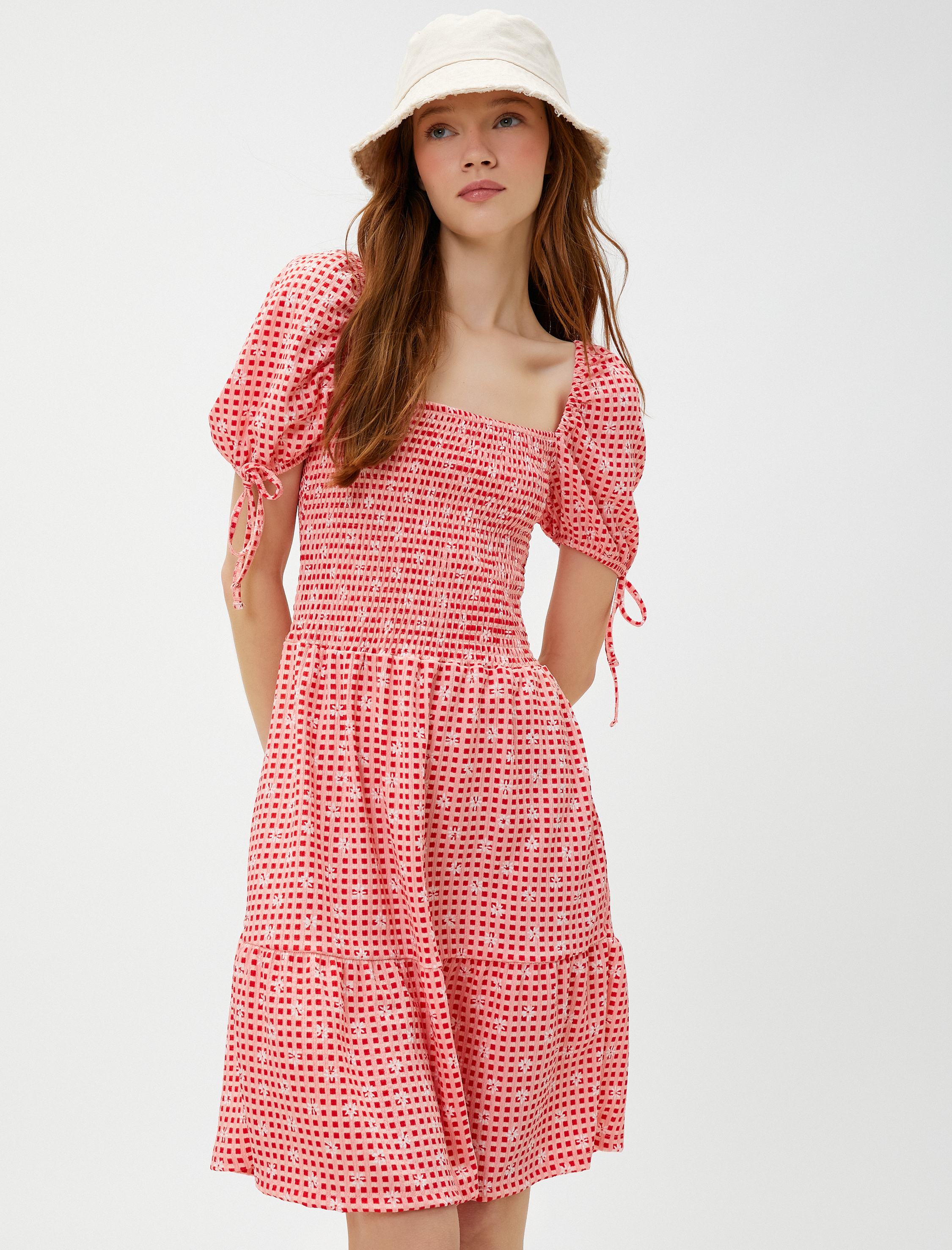   Mini Elbise Balon Kollu Kare Yaka Gipeli Bürümcük