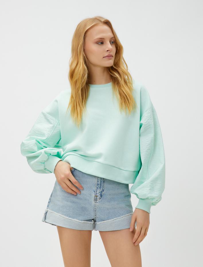  Crop Sweatshirt Kol Detaylı