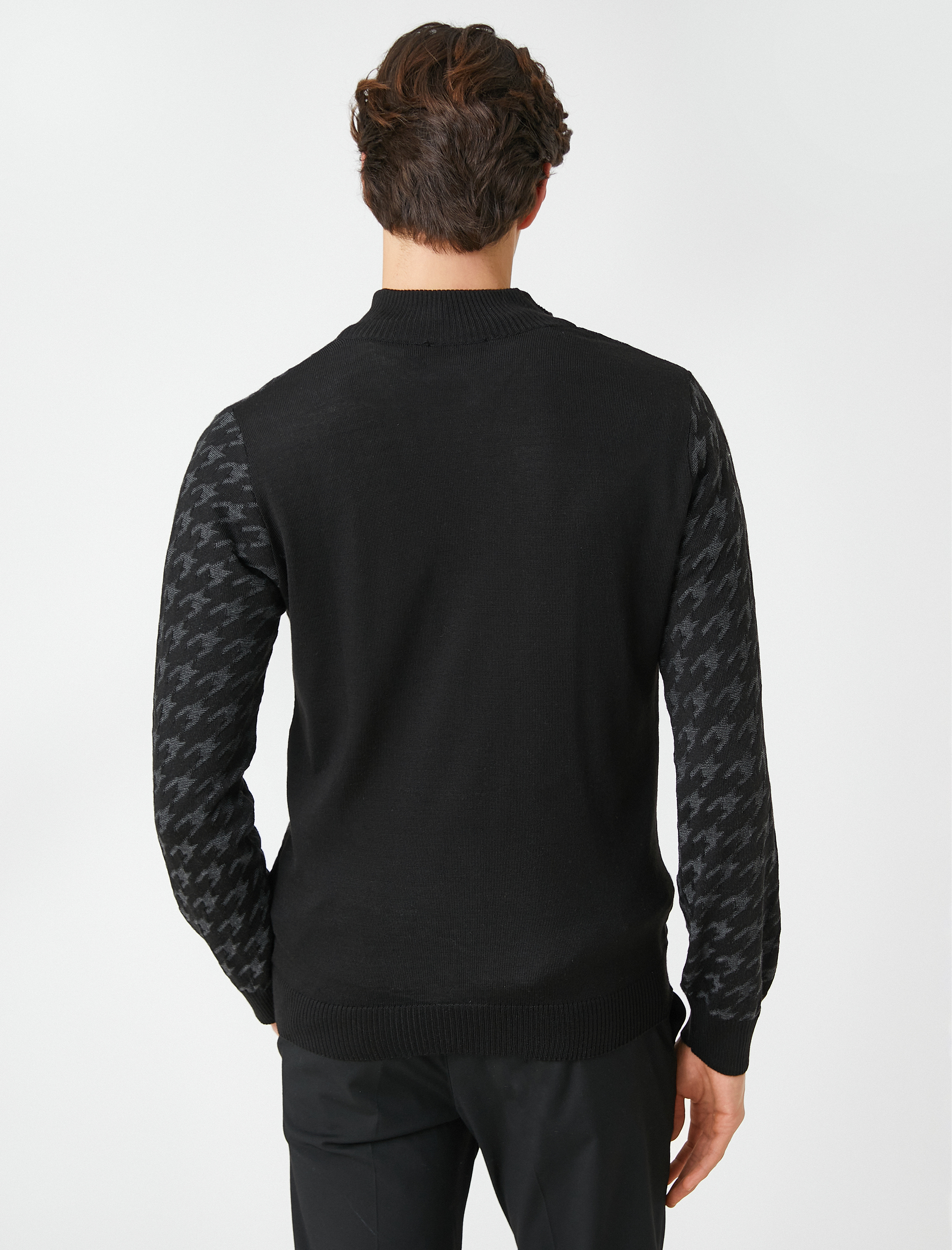   Triko Fermuarlı Kazak Dik Yaka Kazayağı Detaylı