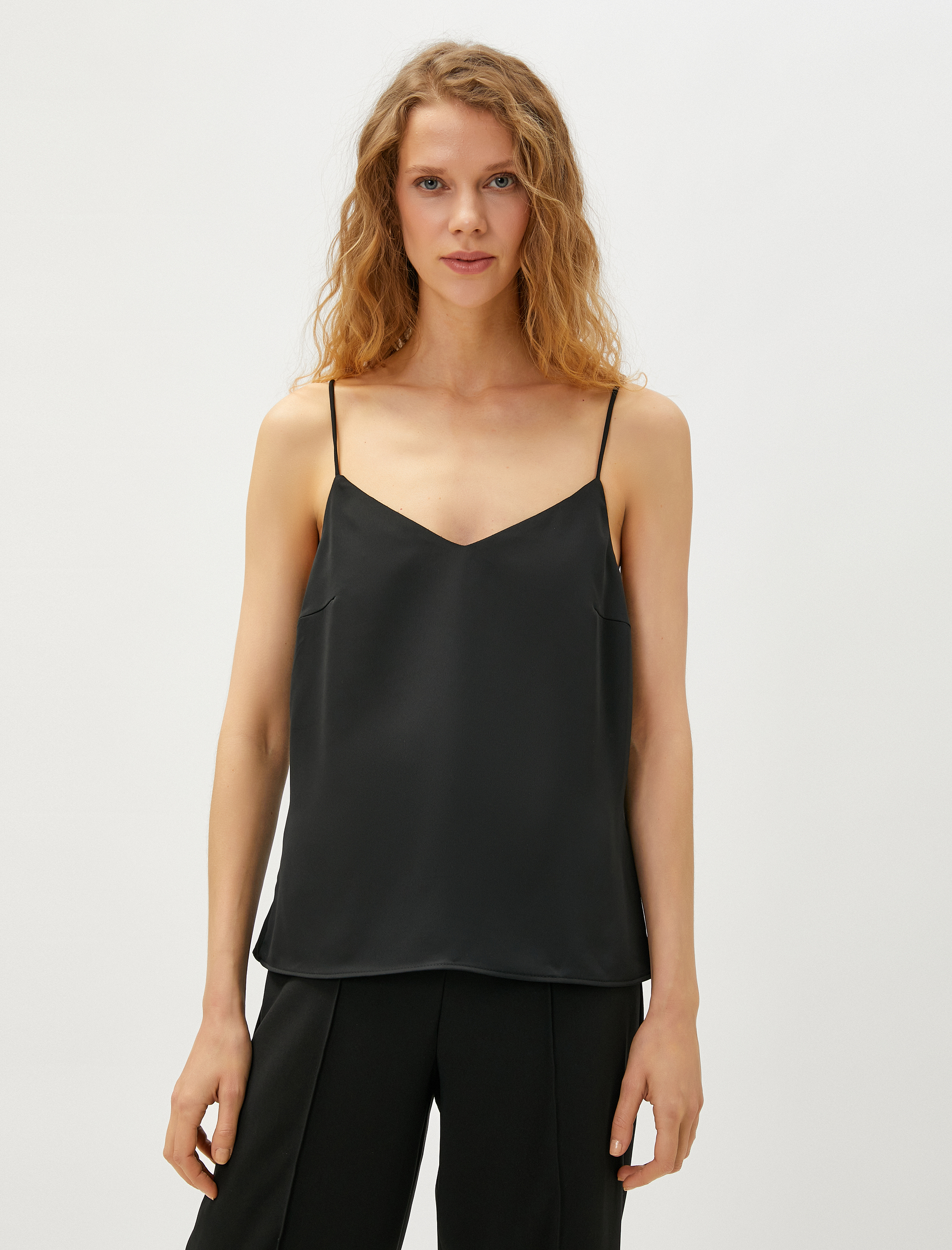   Saten Atlet Askılı V Yaka