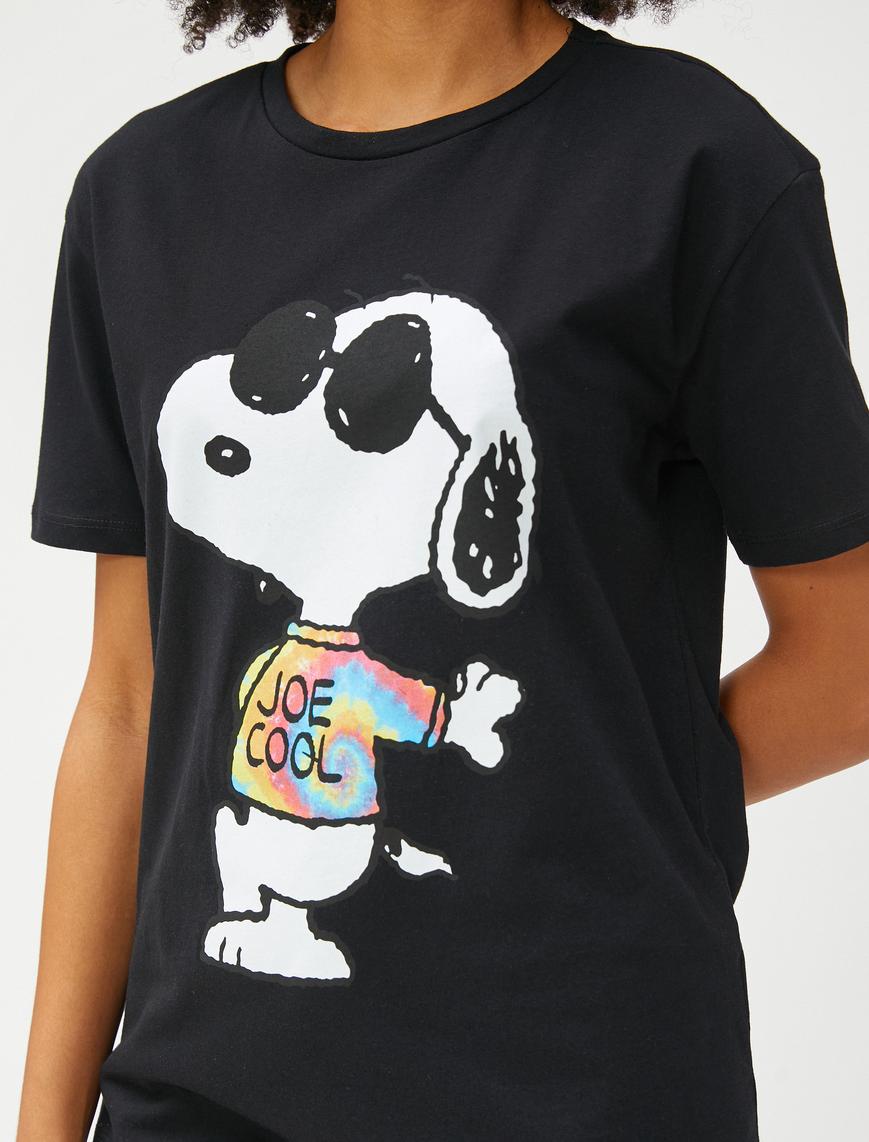   Snoopy Tişört Lisanslı Kısa Kollu Bisiklet Yaka Pamuklu