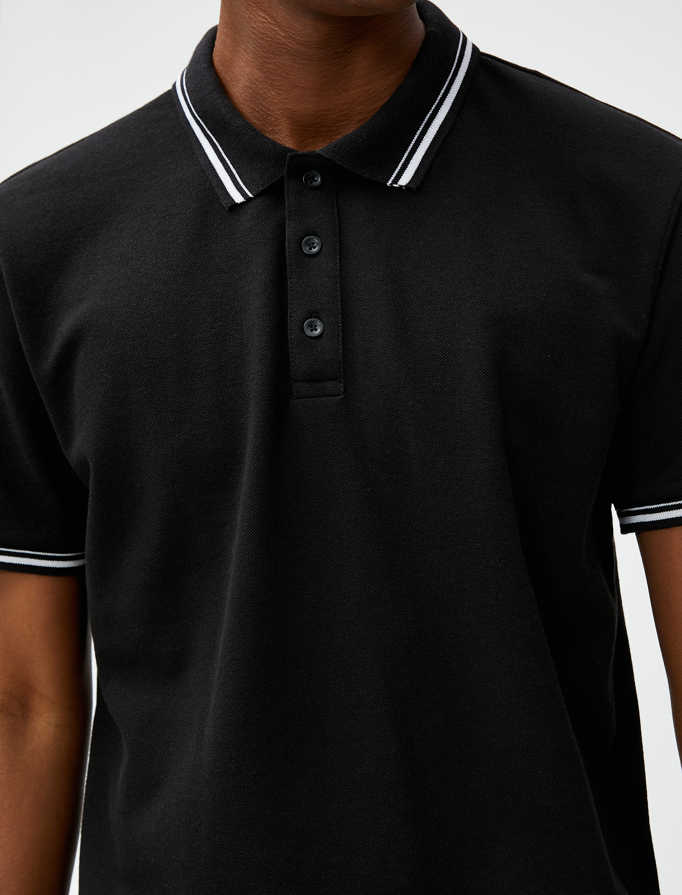   Polo Yaka Tişört Dar Kesim Düğmeli Kısa Kollu Biyeli