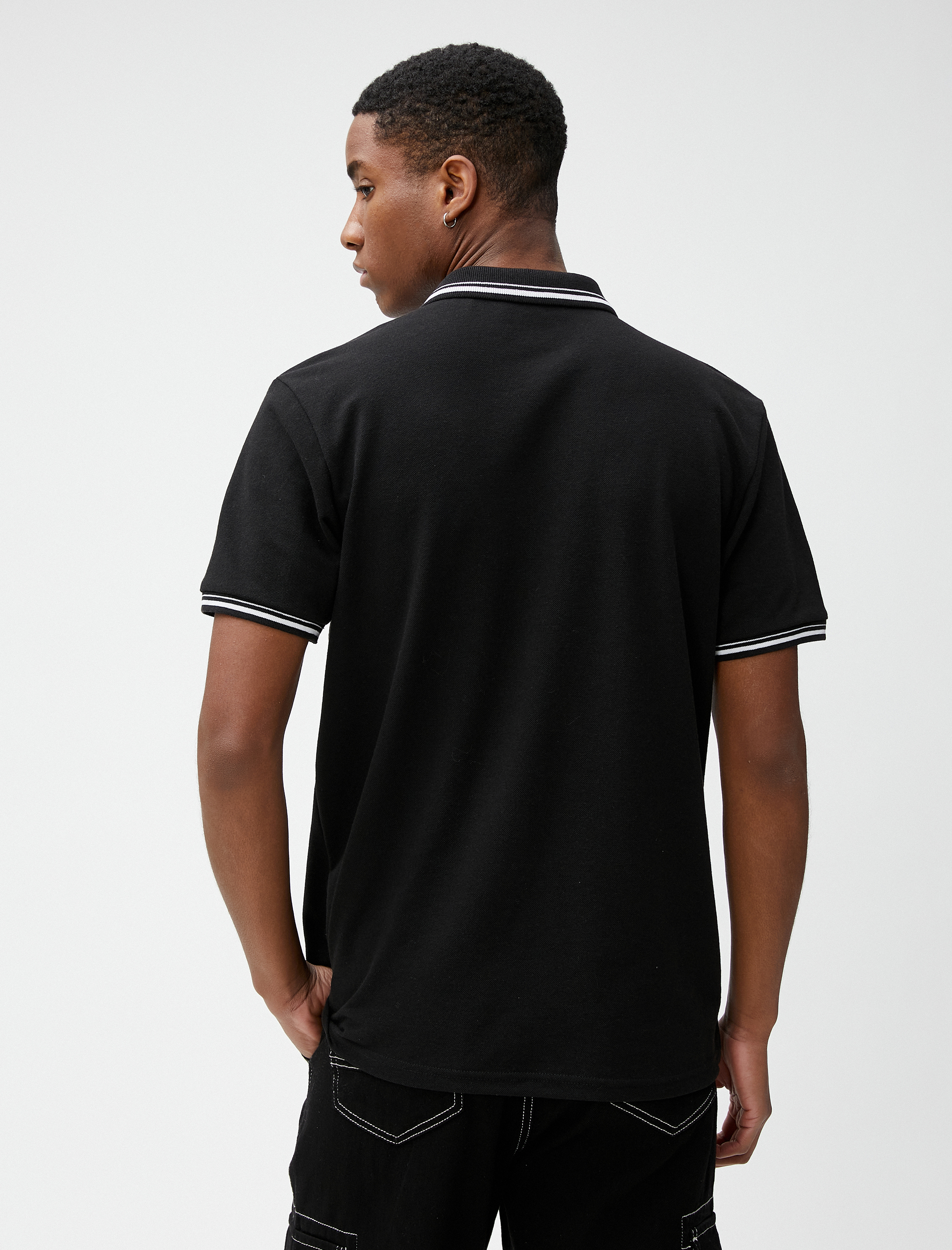   Polo Yaka Tişört Dar Kesim Düğmeli Kısa Kollu Biyeli