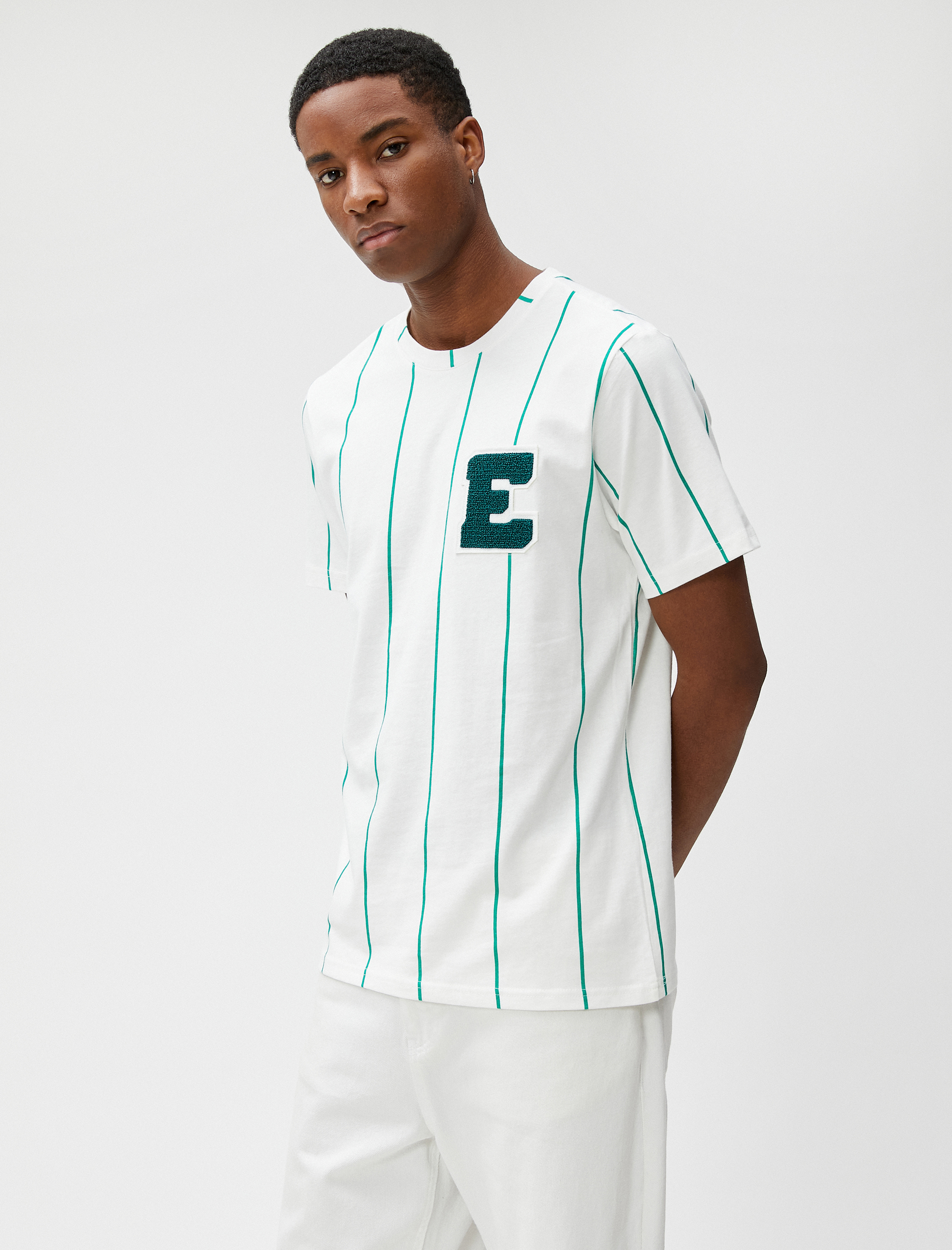   Kolej Tişört Harf İşlemeli Bisiklet Yaka Pamuklu