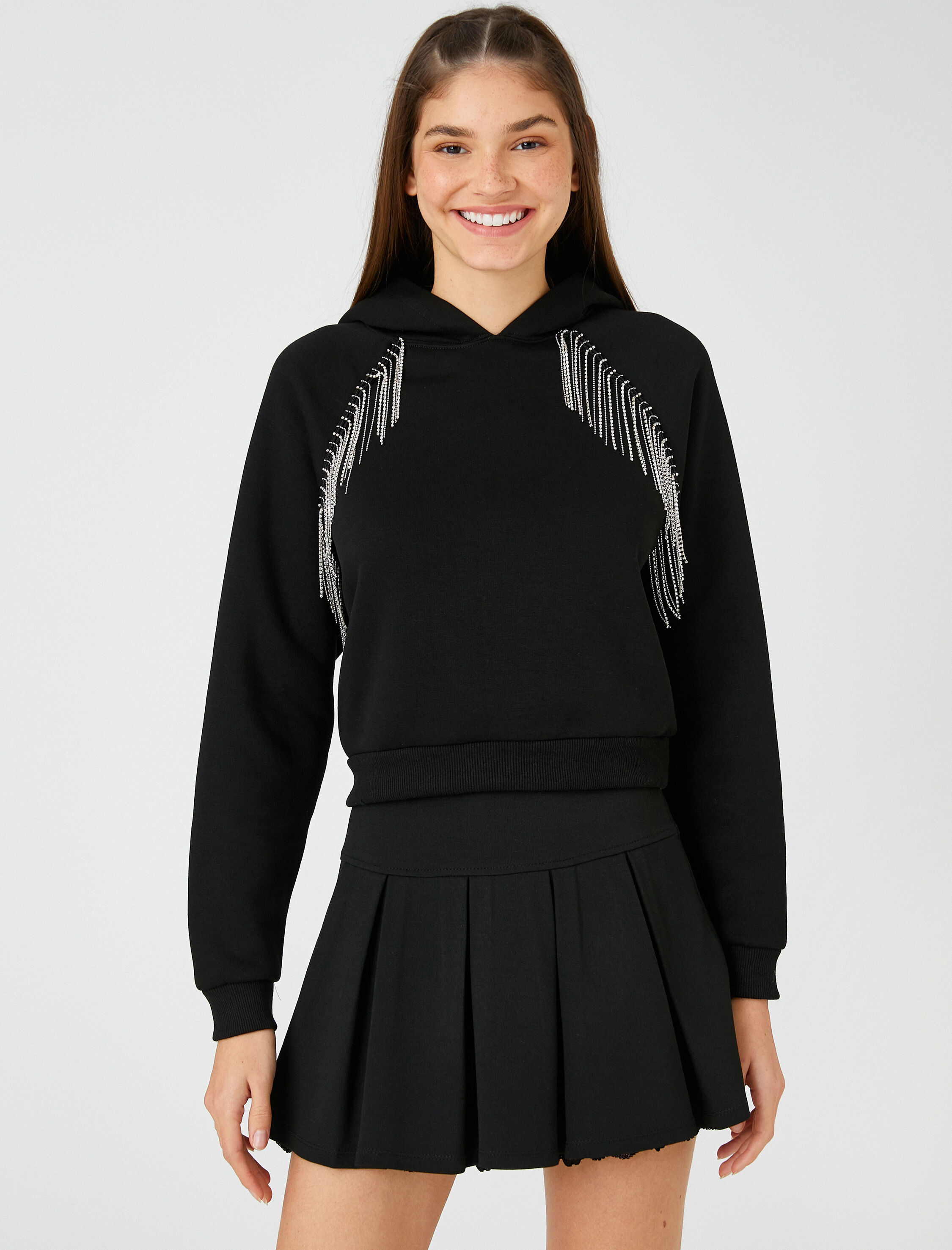   Kapüşonlu Sweatshirt Zincir Detaylı