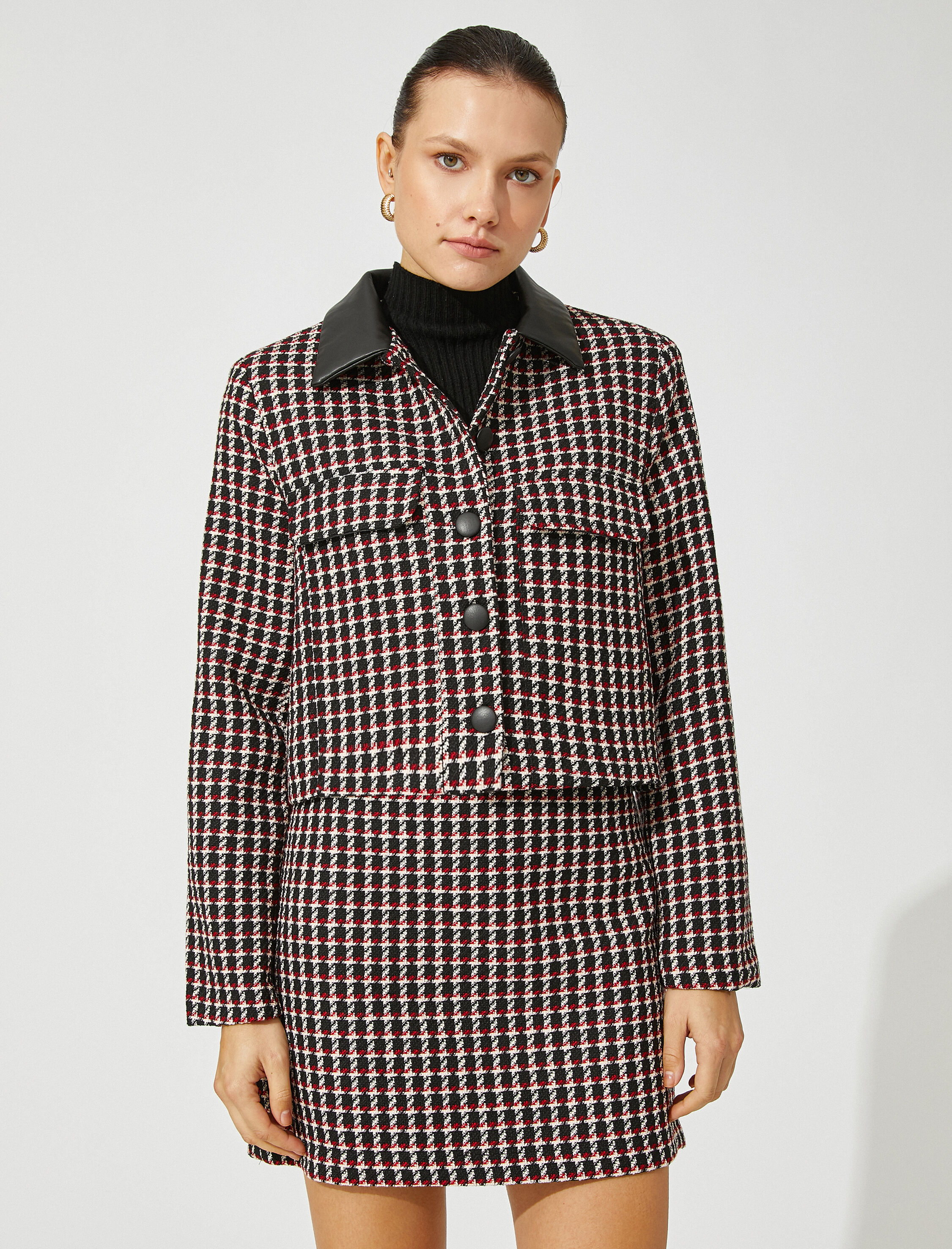   Kısa Tüvit Ceket Suni Deri Detaylı