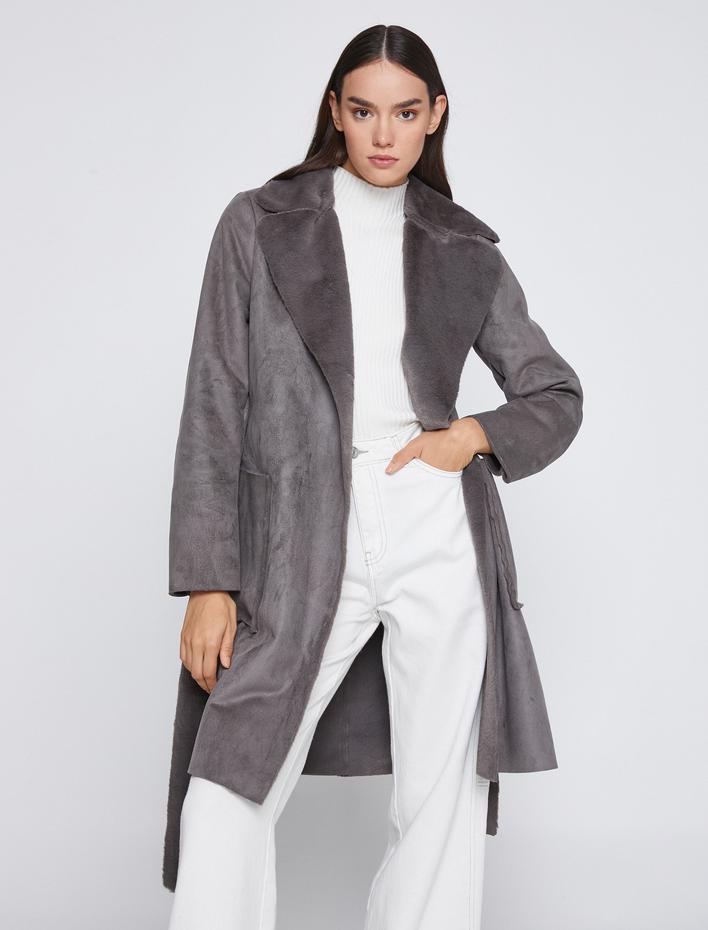  Süet Görünümlü Uzun Kaban Kuşaklı Ters Geniş Yaka Cepli