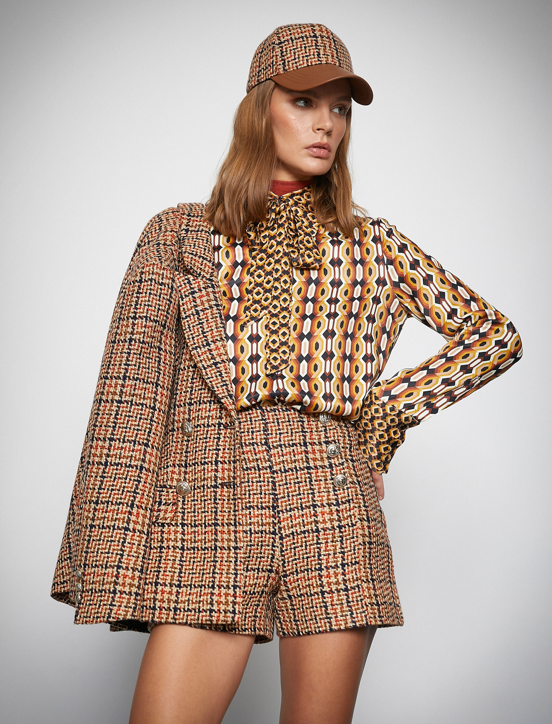   Melis Ağazat X Koton - Fular Detaylı Desenli Gömlek