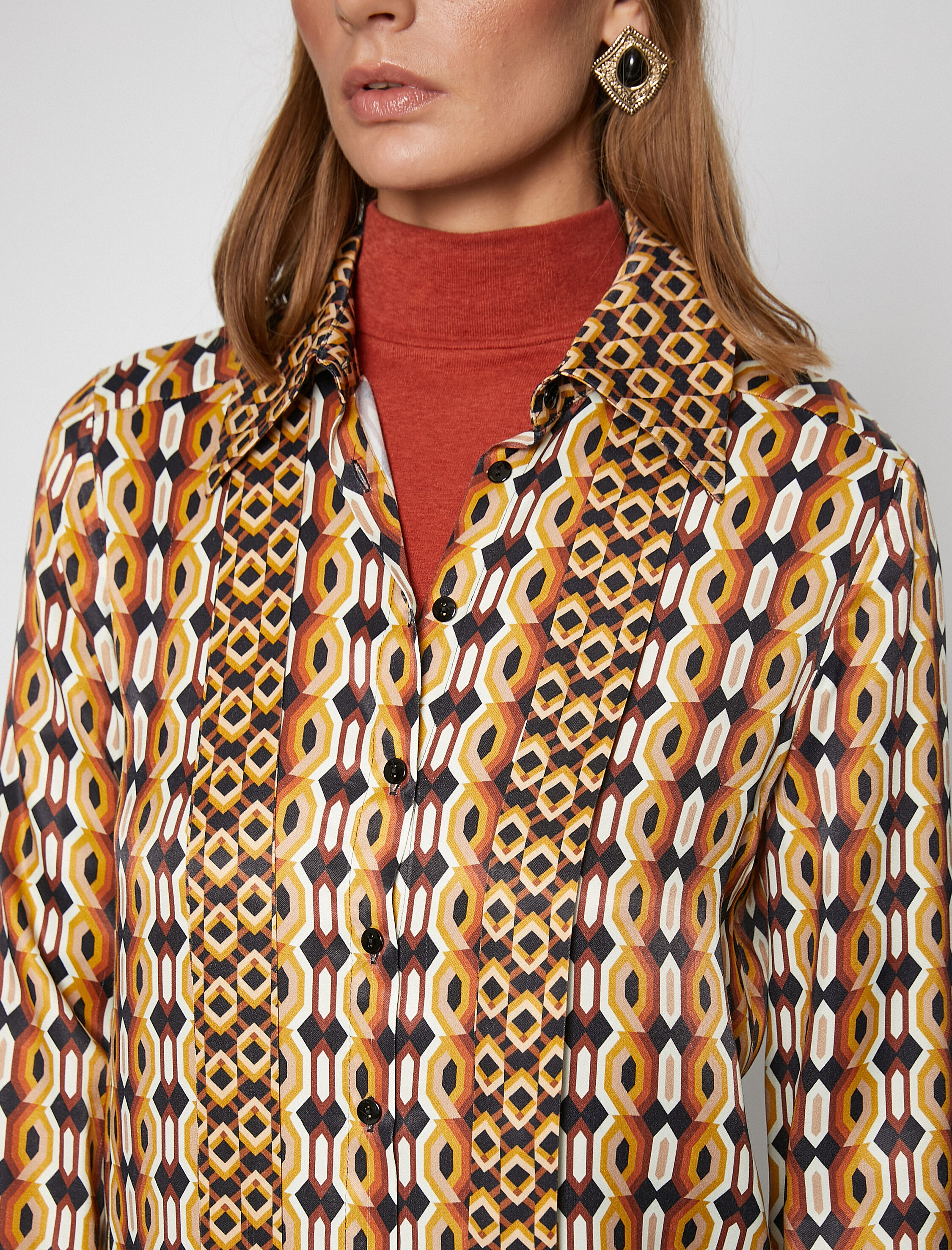   Melis Ağazat X Koton - Fular Detaylı Desenli Gömlek