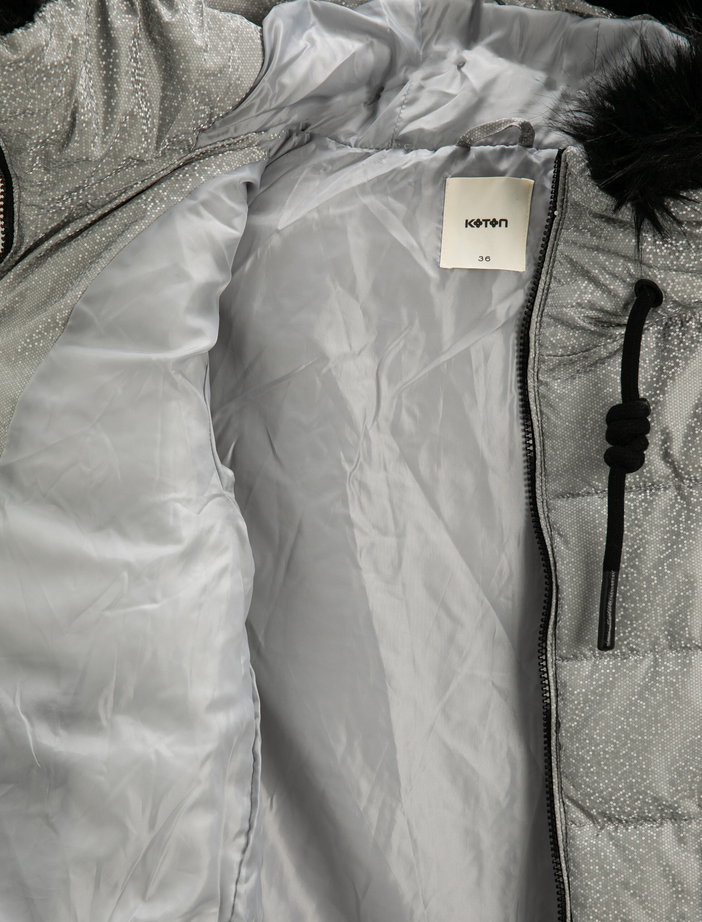   Şişme Mont Kapüşonlu Fermuarlı Peluş Detaylı Cepli