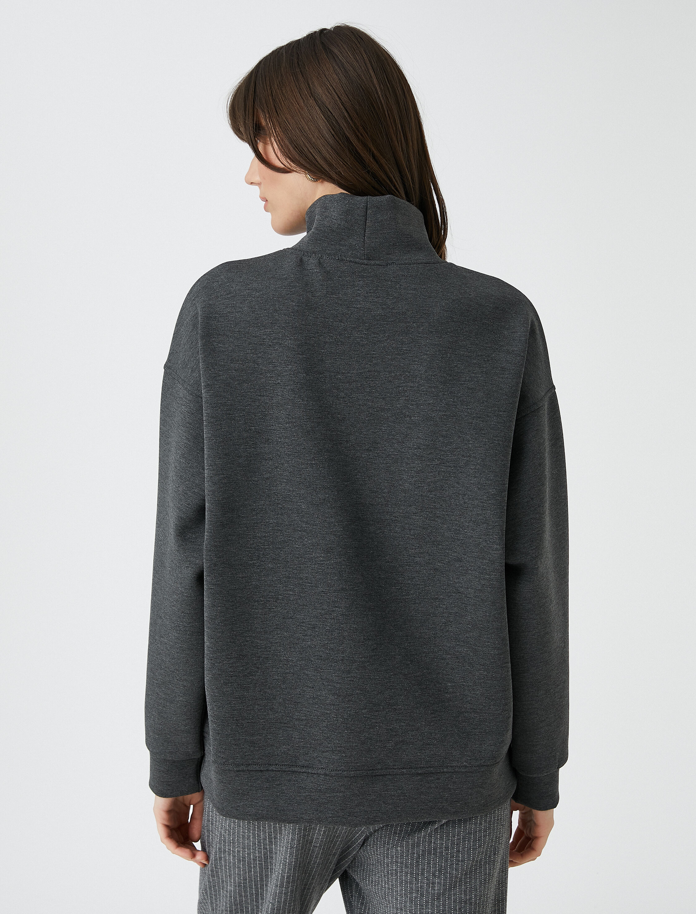   Koton X Şahika Ercümen - Balıkçı Yaka Baskılı Sweatshirt