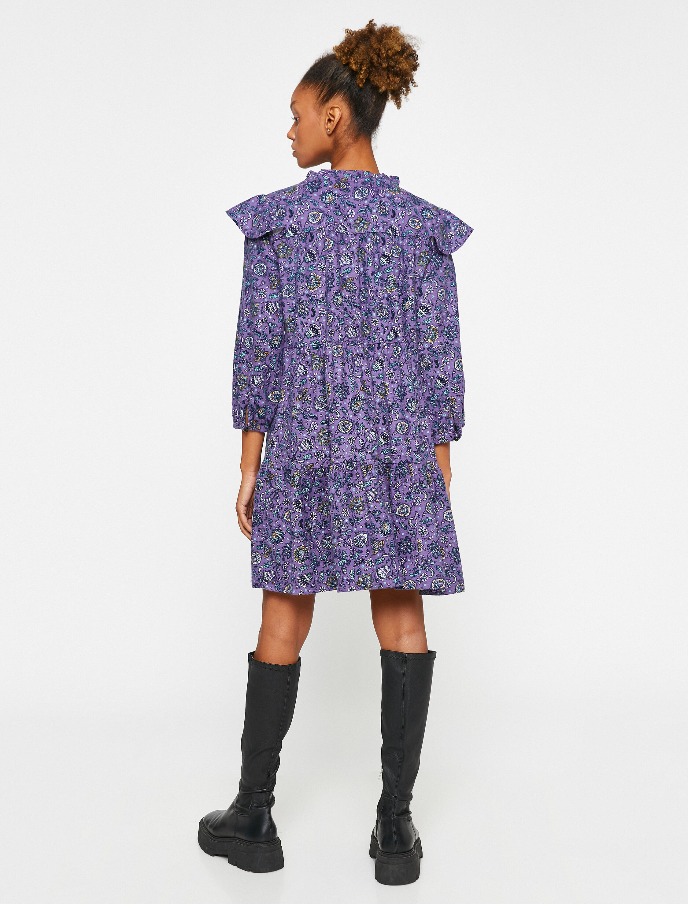   Çiçekli Kışlık Elbise Volanlı V Yaka Fırfırlı