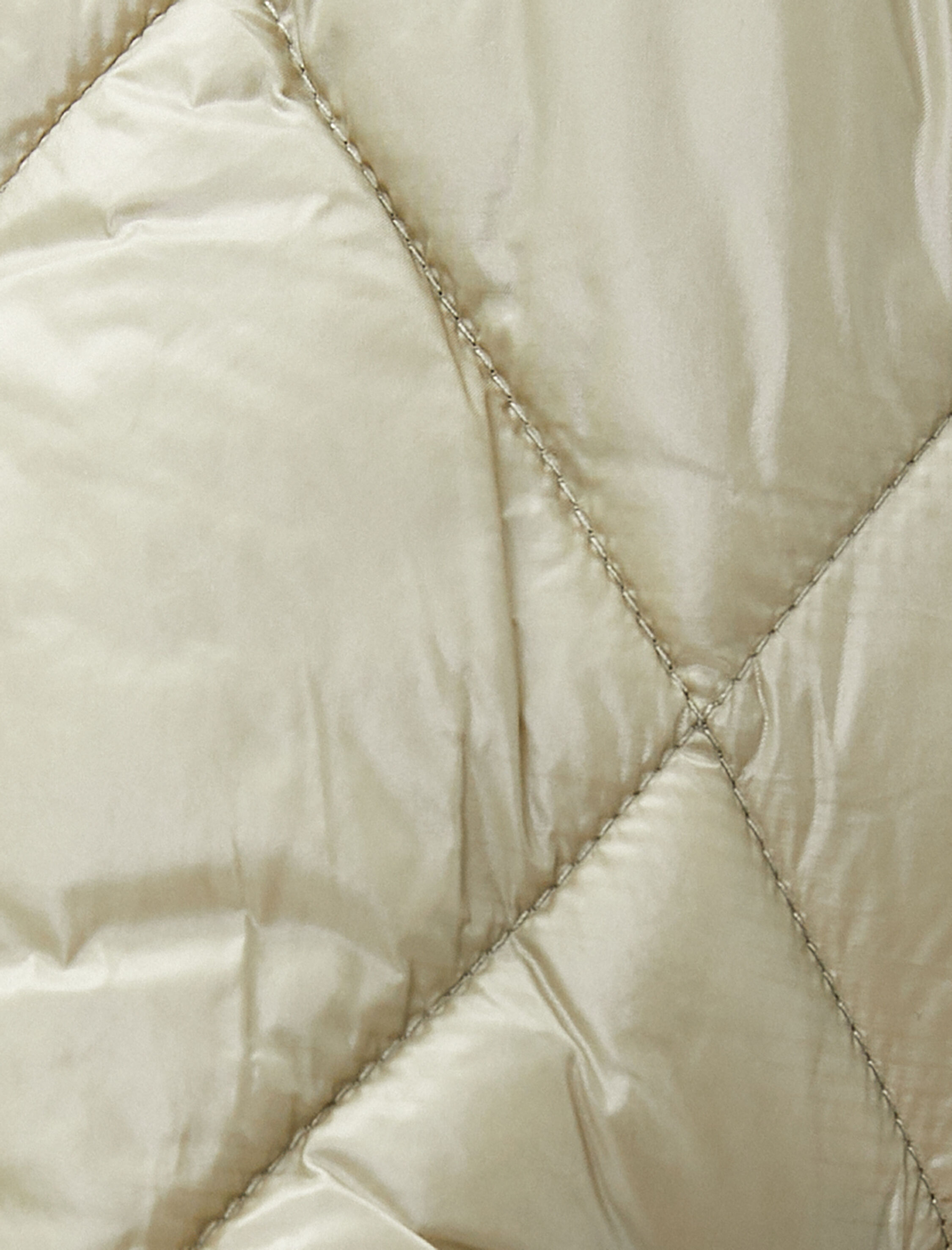   Kapitone Yelek Yuvarlak Yaka Çıtçıtlı