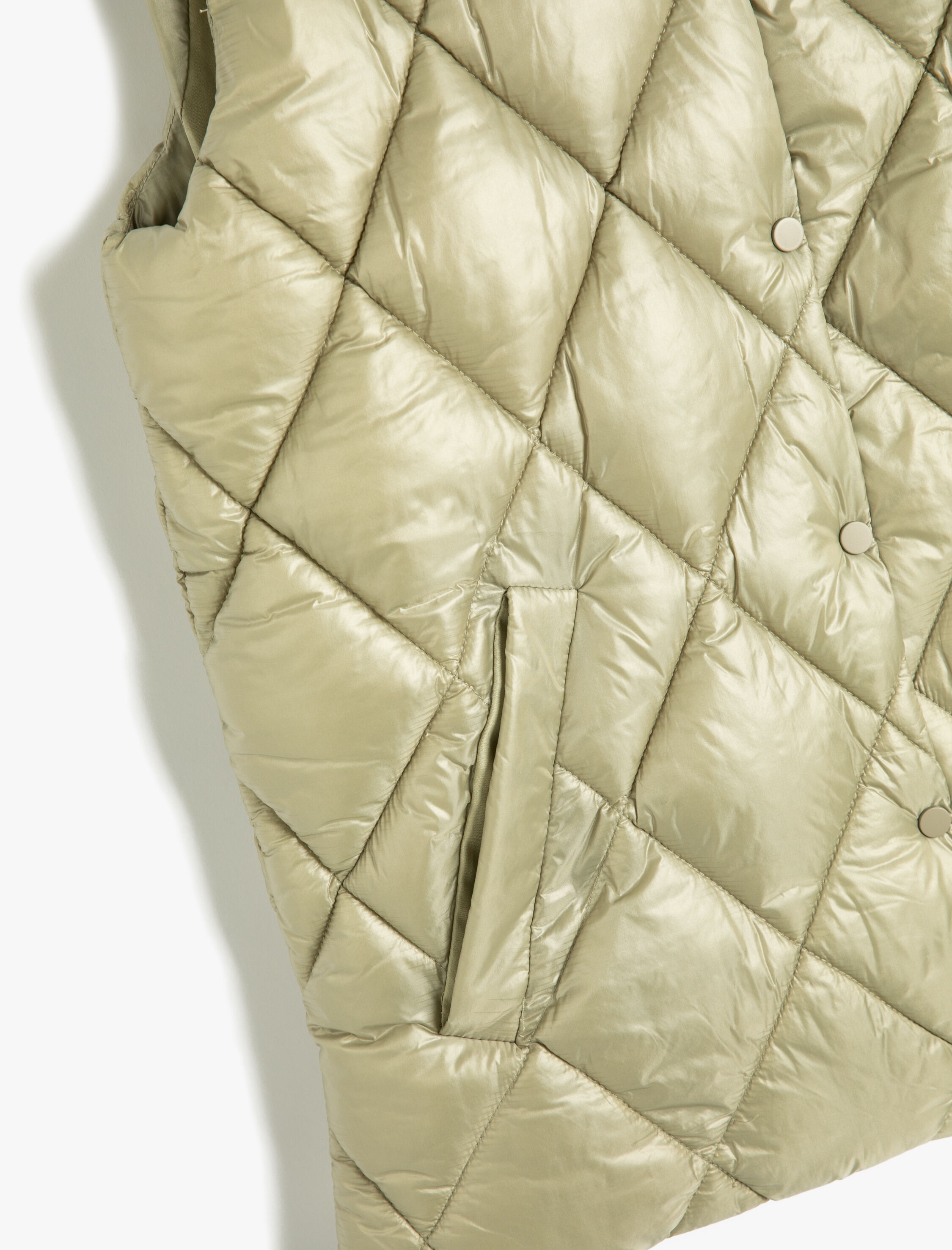   Kapitone Yelek Yuvarlak Yaka Çıtçıtlı