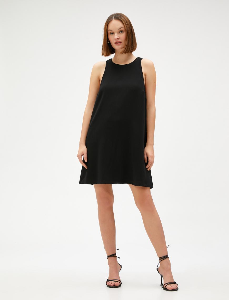  Halter Yaka Mini Elbise
