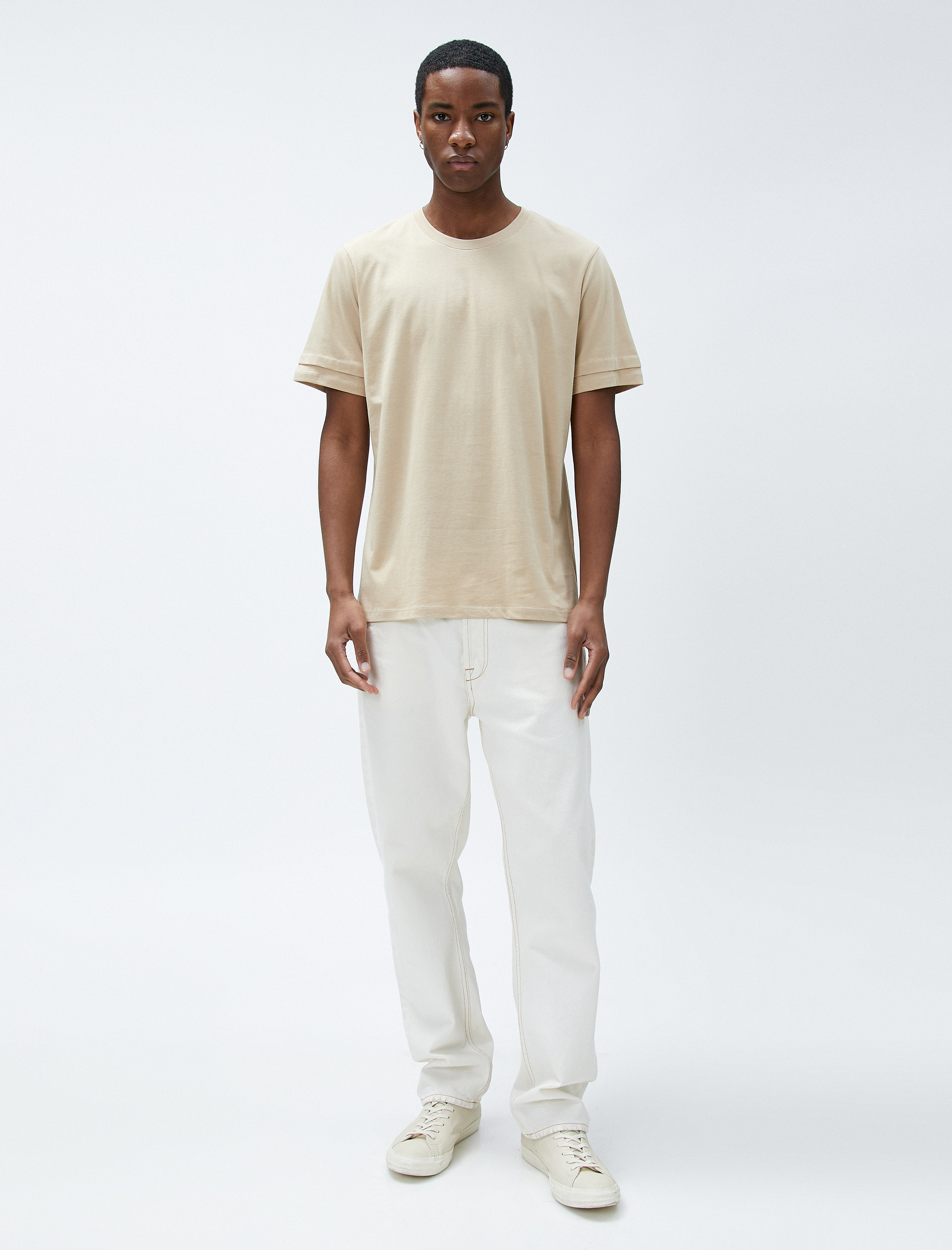   Basic Tişört Bisiklet Yaka Kol Detaylı