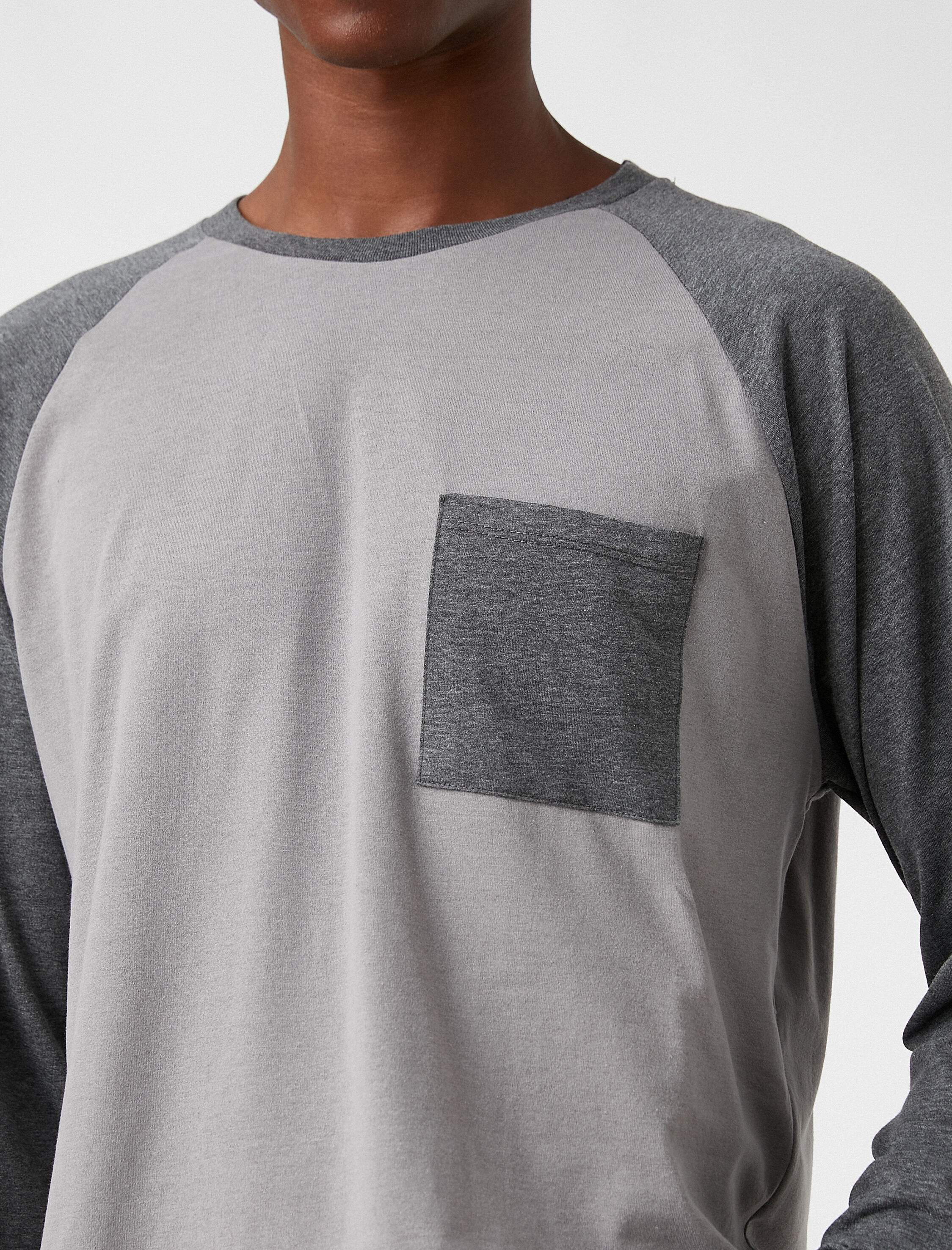   Uzun Kollu Tişört Bisiklet Yaka Cep Detaylı