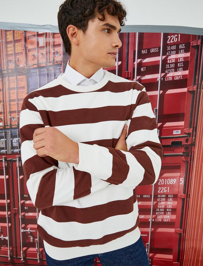  Bisiklet Yaka Sweatshirt Uzun Kollu