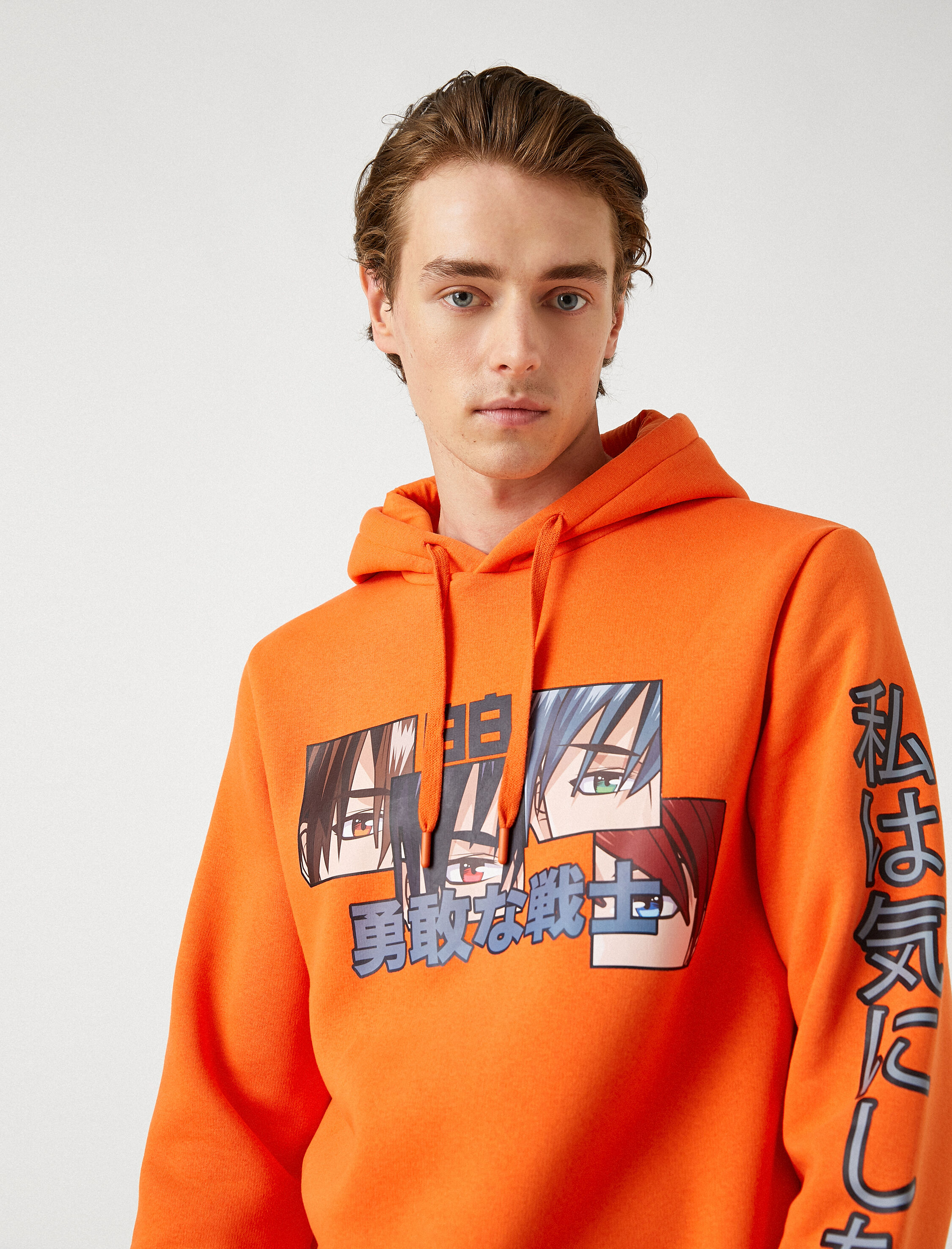   Anime Baskılı Kapşonlu Sweatshirt Şardonlu