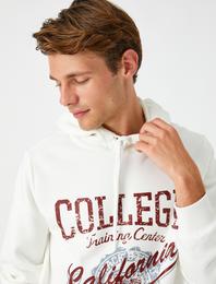 Kolej Baskılı Kapşonlu Sweatshirt Şardonlu