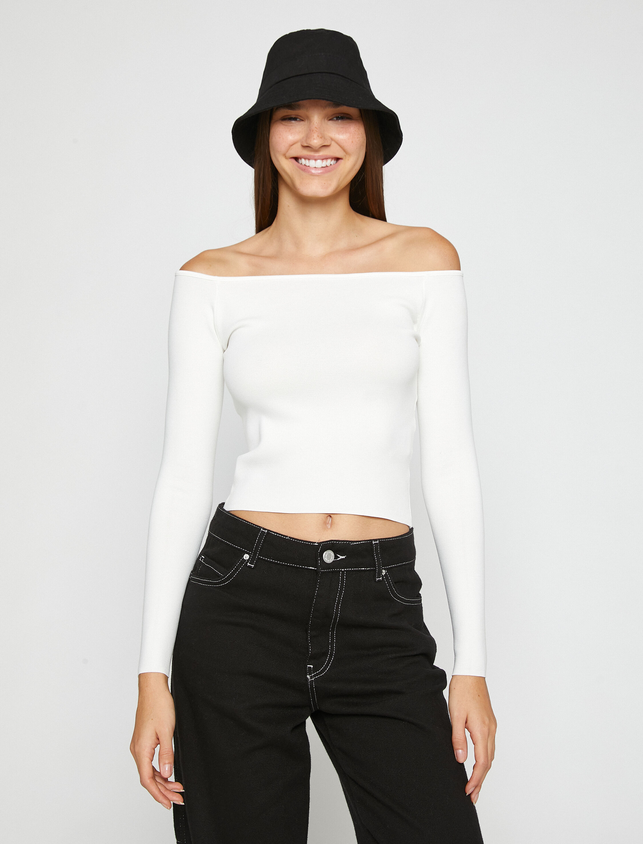   Madonna Yaka Kazak Triko Omzu Açık Uzun Kollu