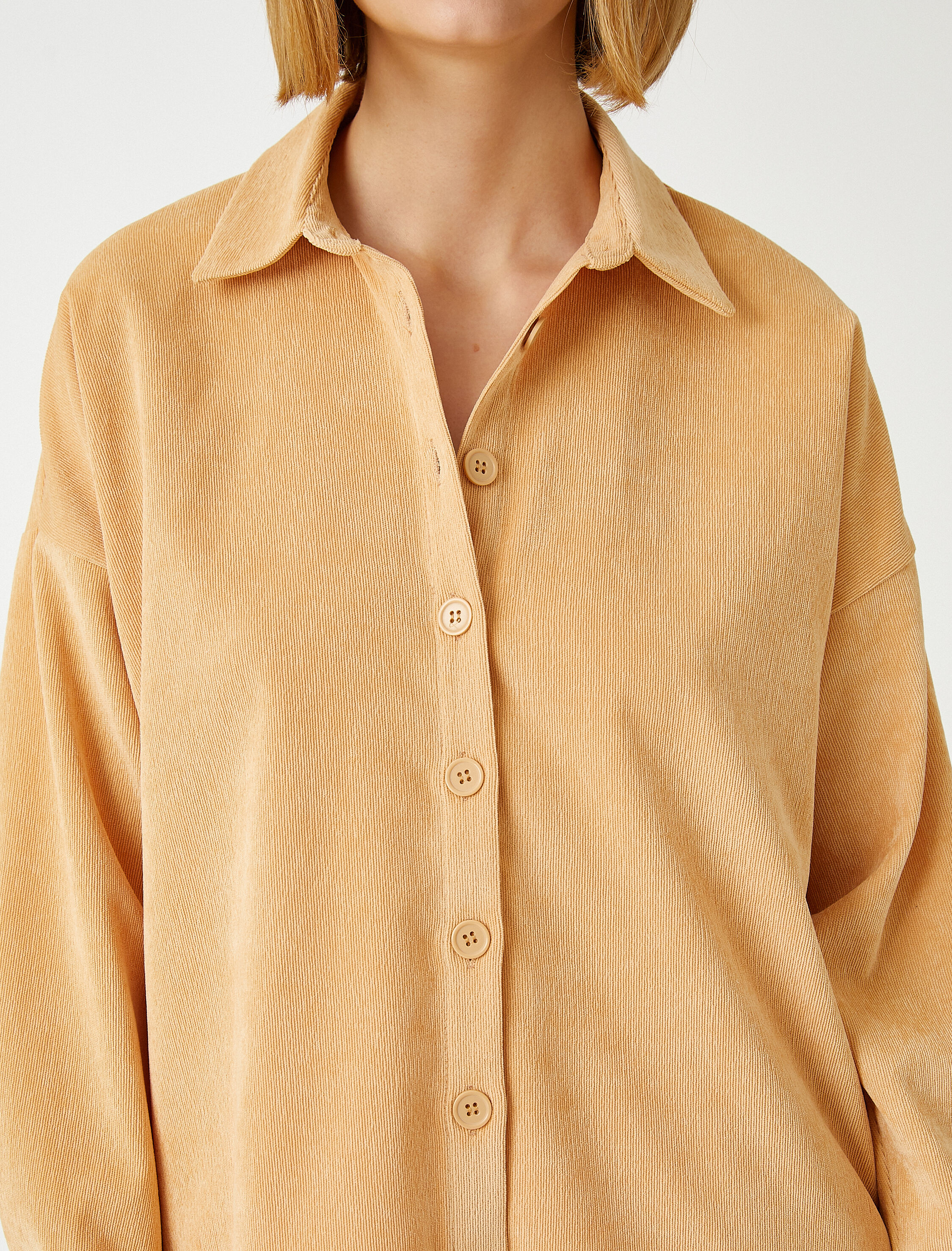   Düğmeli Kadife Gömlek