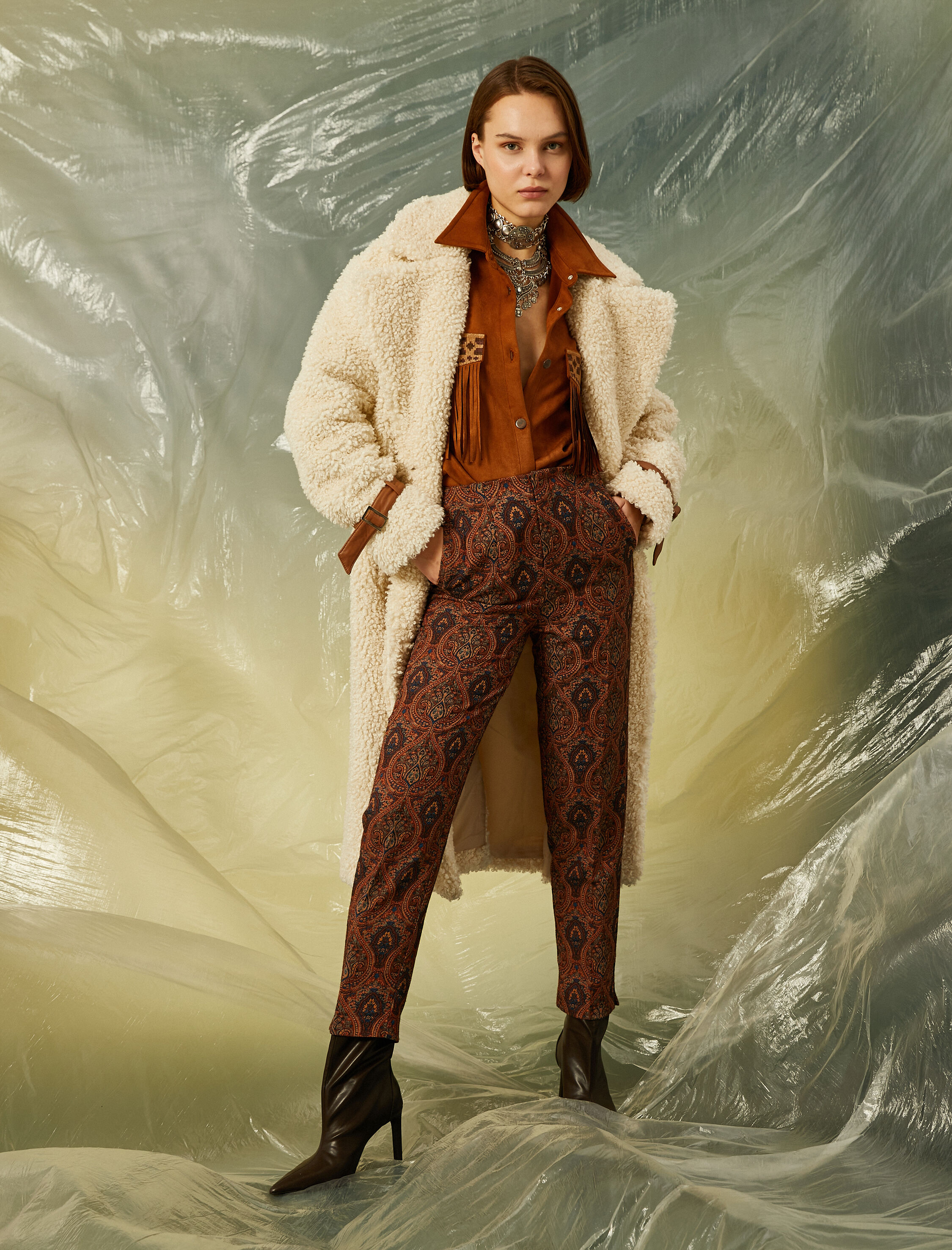   Jakarlı Slim Fit Pantolon