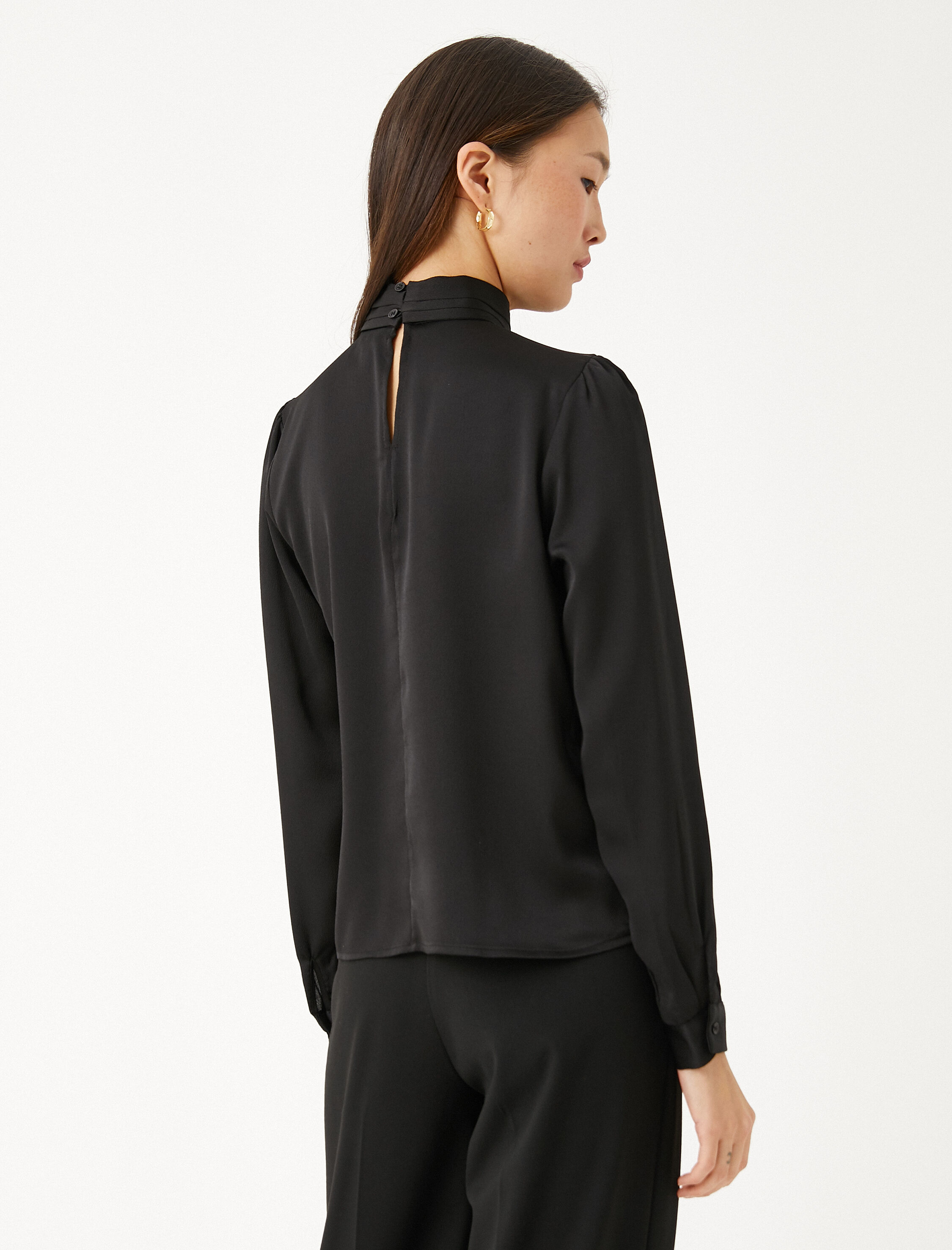   Fiyonk Detaylı Bluz Dik Yaka