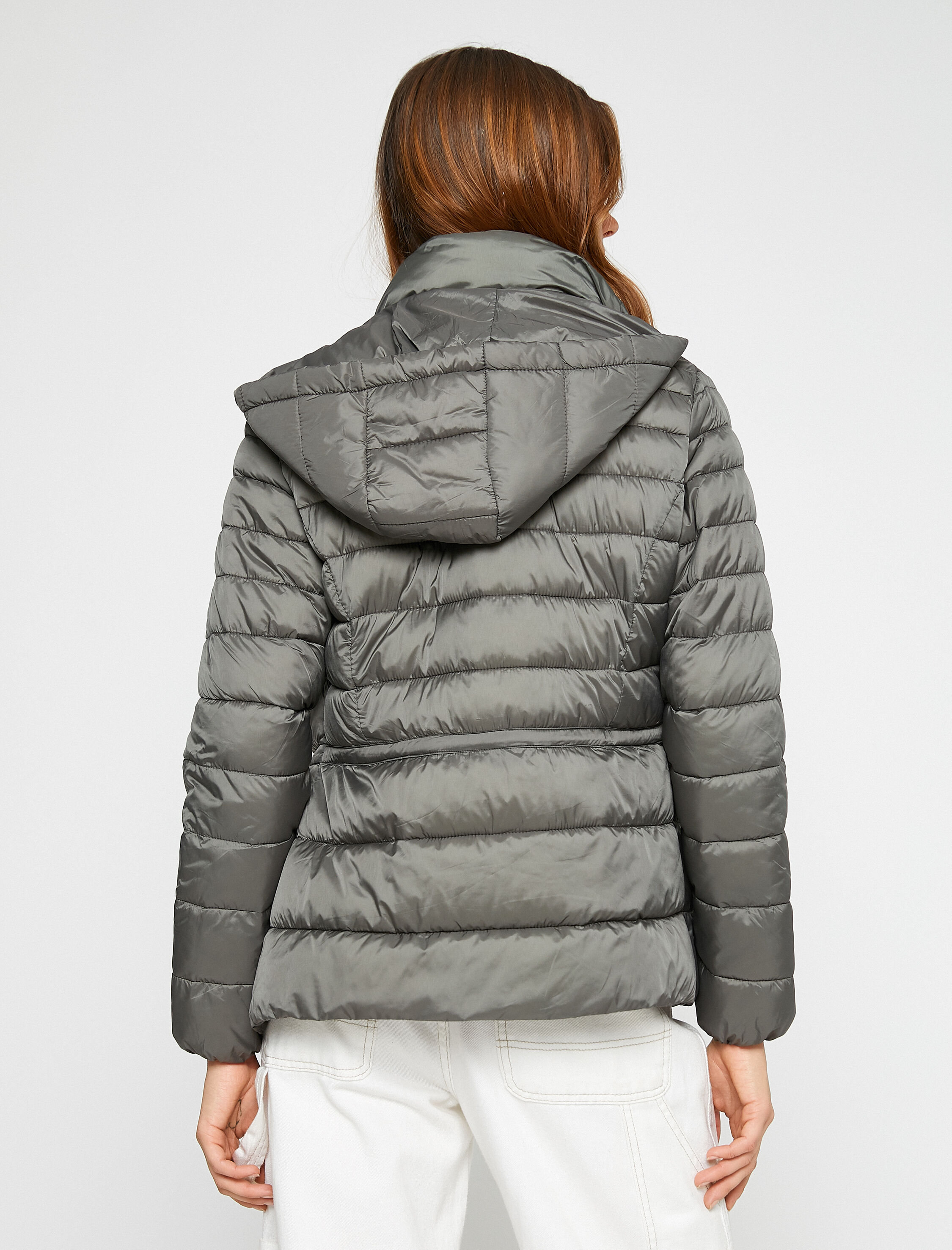   Kapüşonlu Şişme Mont