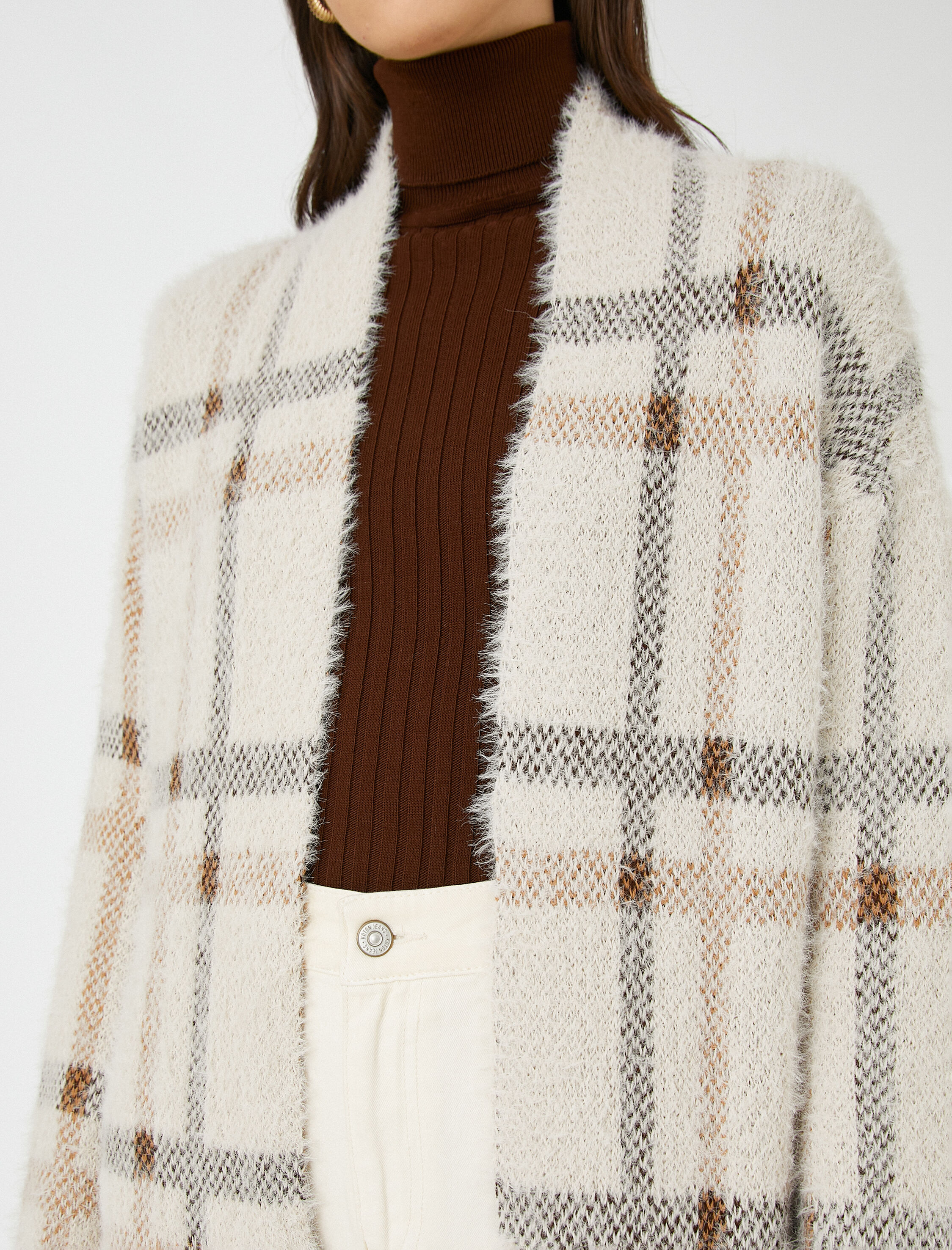 Yumuşak Dokulu Uzun Triko Hırka