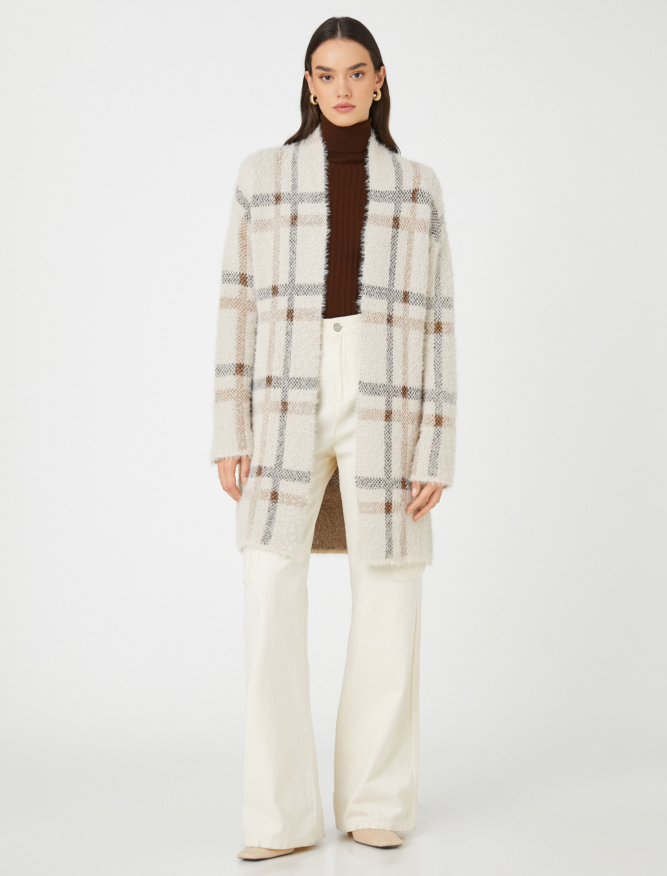 Yumuşak Dokulu Uzun Triko Hırka