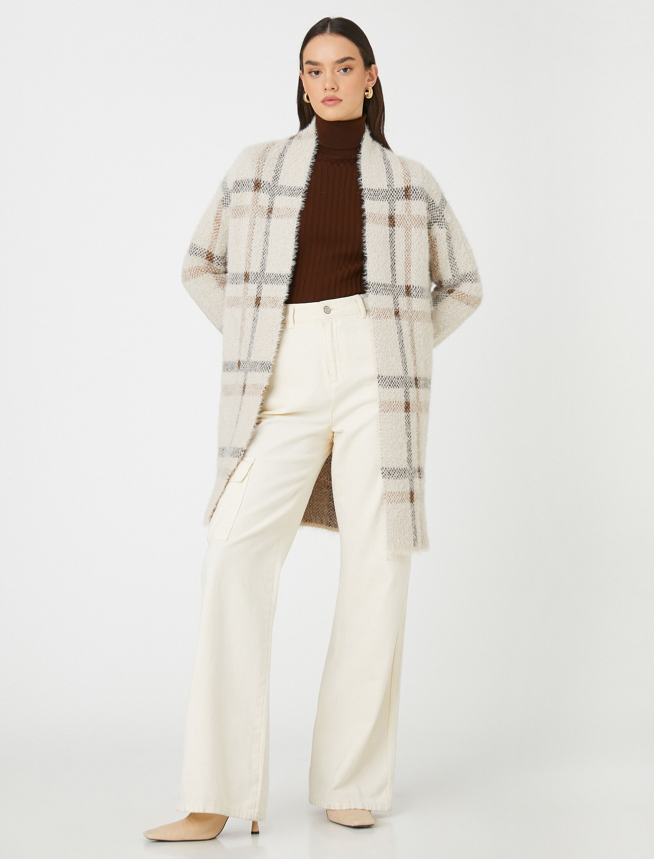 Yumuşak Dokulu Uzun Triko Hırka