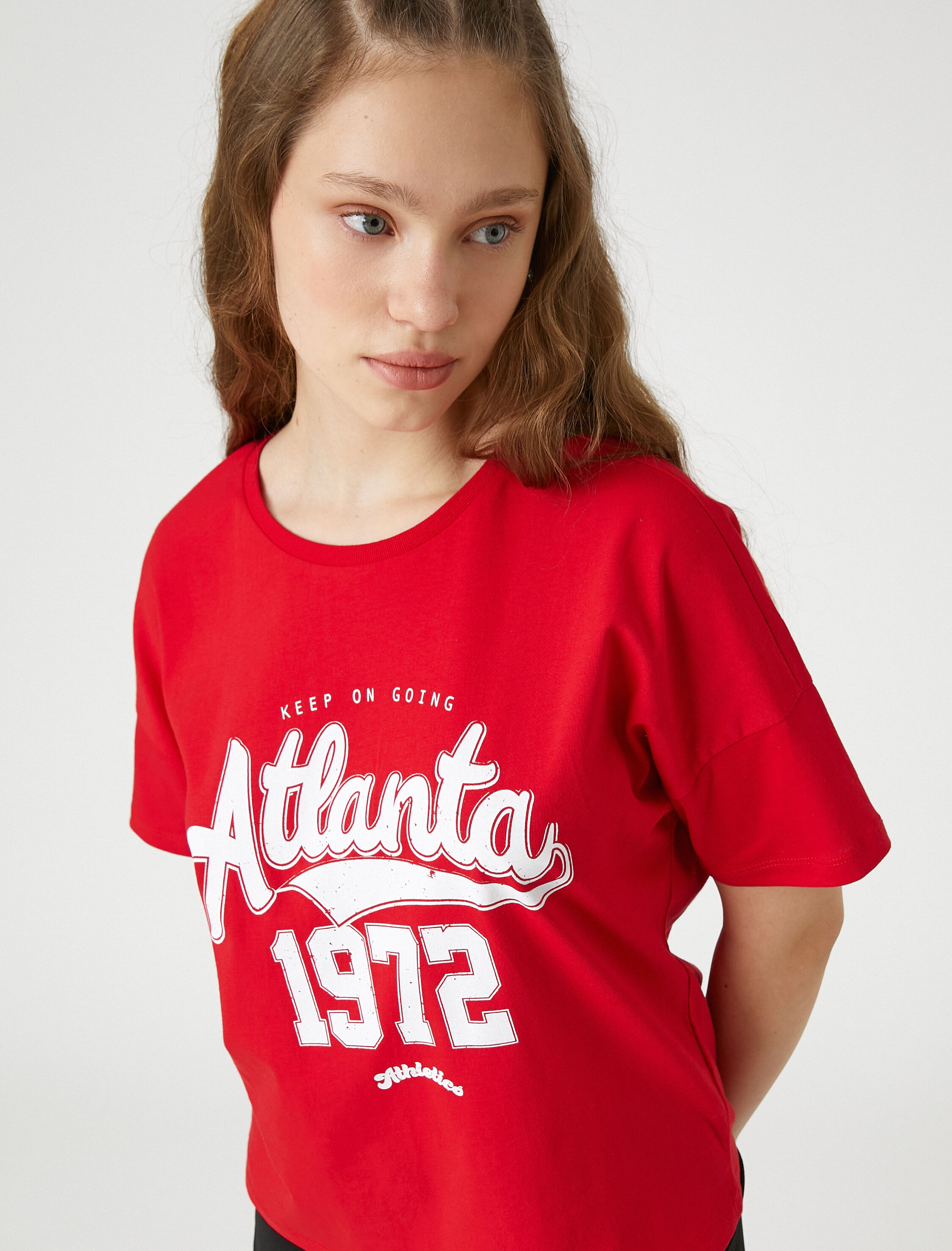   Kolej Baskılı Tişört Bisiklet Yaka Kısa Kollu