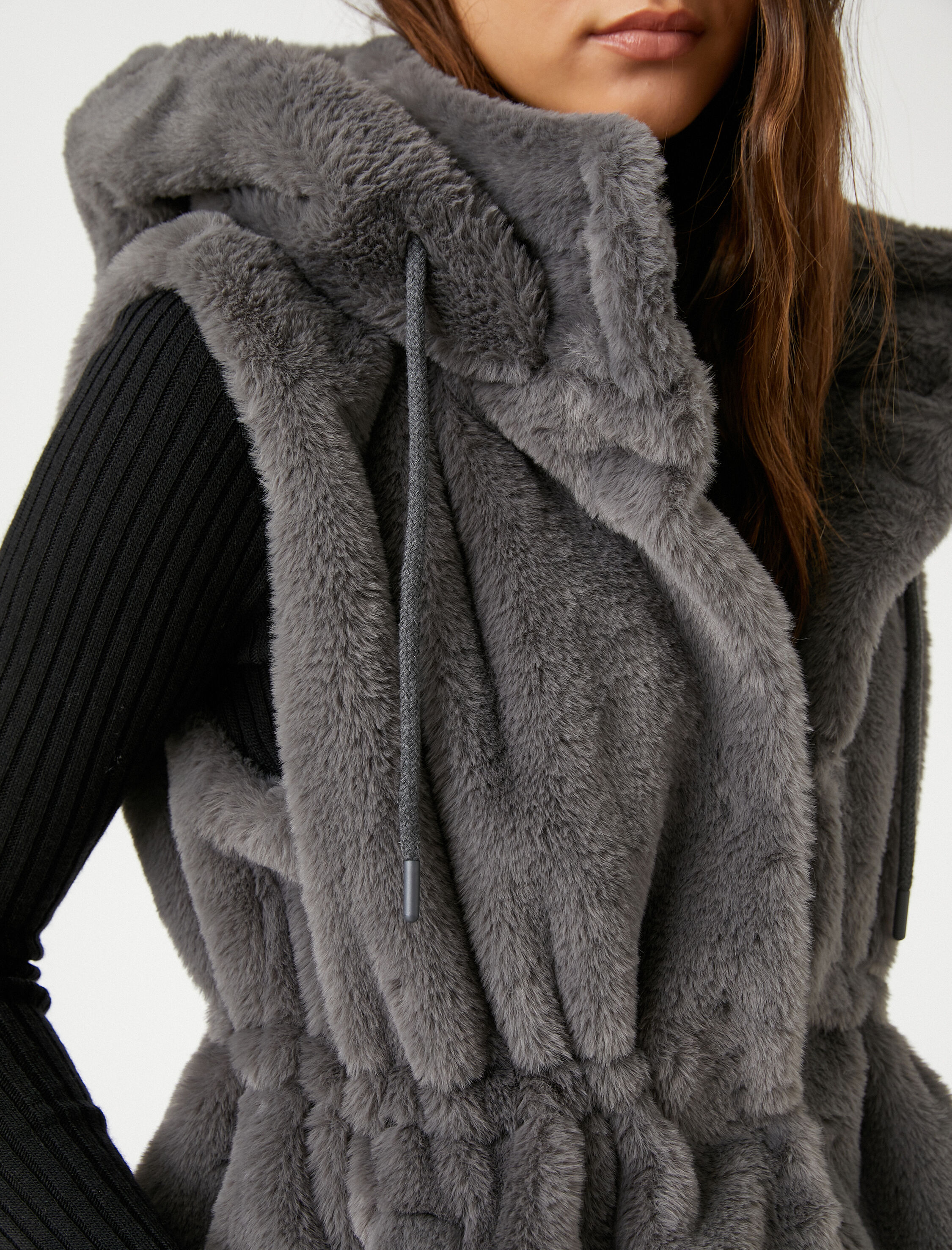   Peluş Ceket Kapüşonlu Kolsuz Bel Detaylı Cepli Dik Yaka