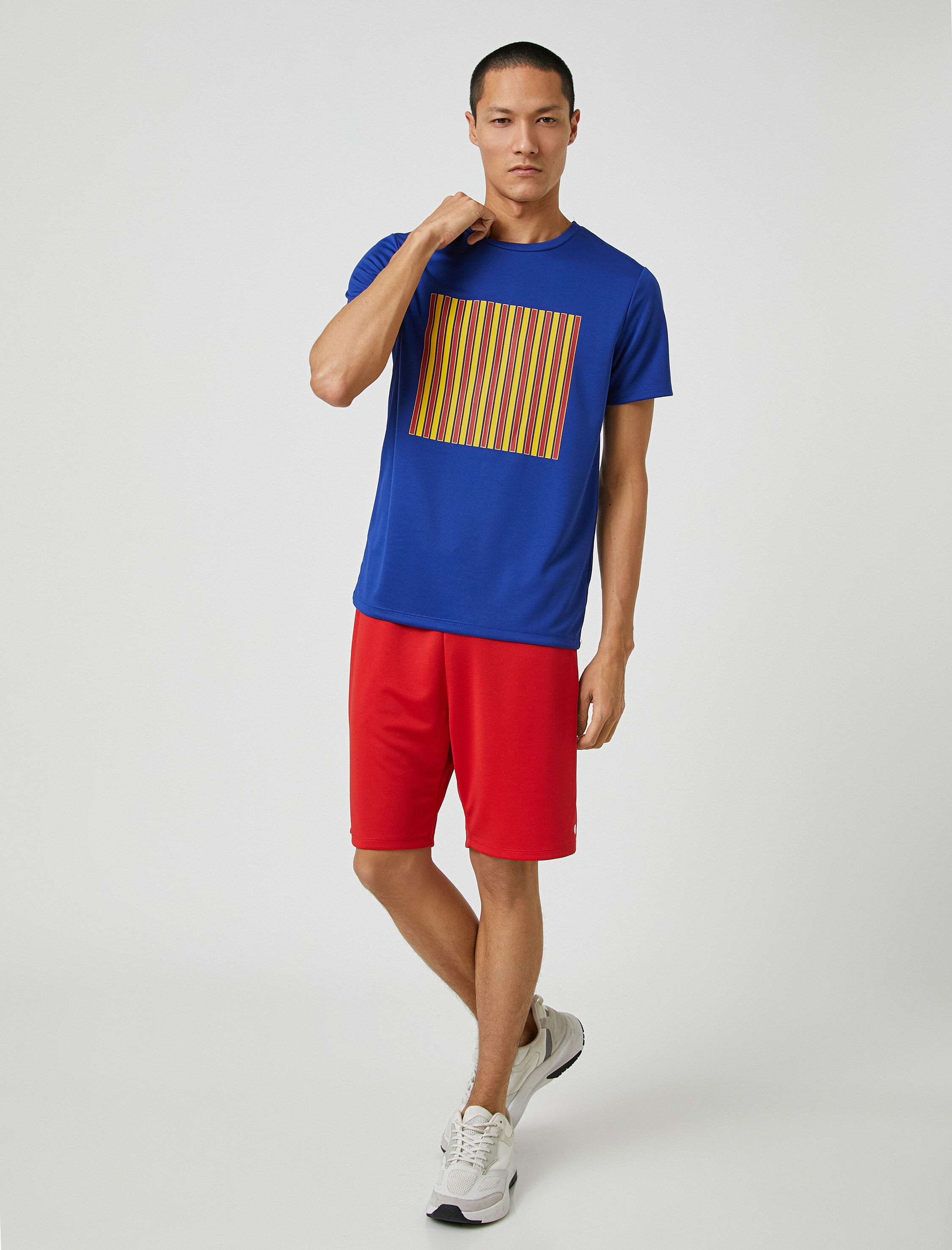   Spor Tişört Şerit Baskılı Bisiklet Yaka Nefes Alan Kumaş