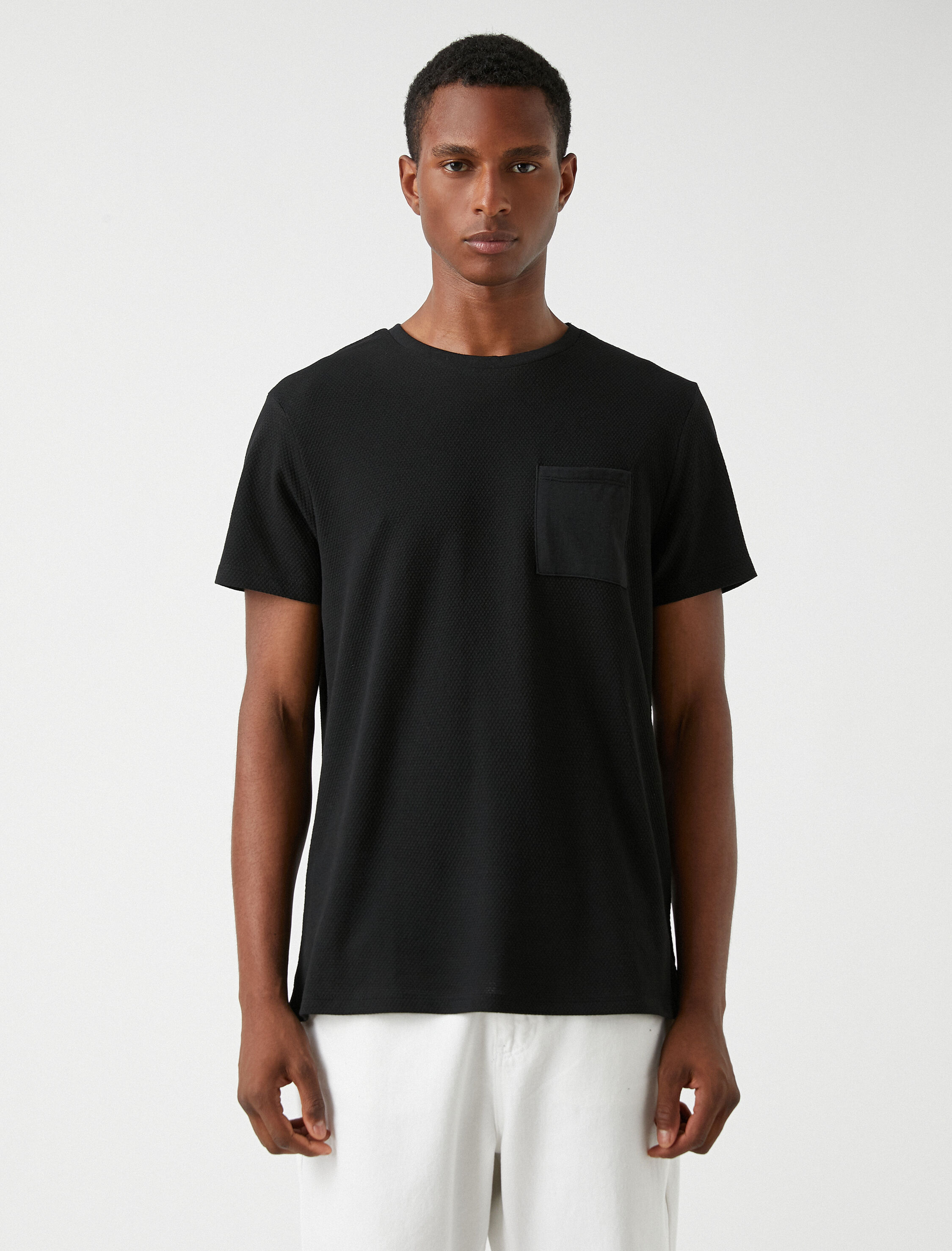 Basic Tişört Bisiklet Yaka Cep Detaylı