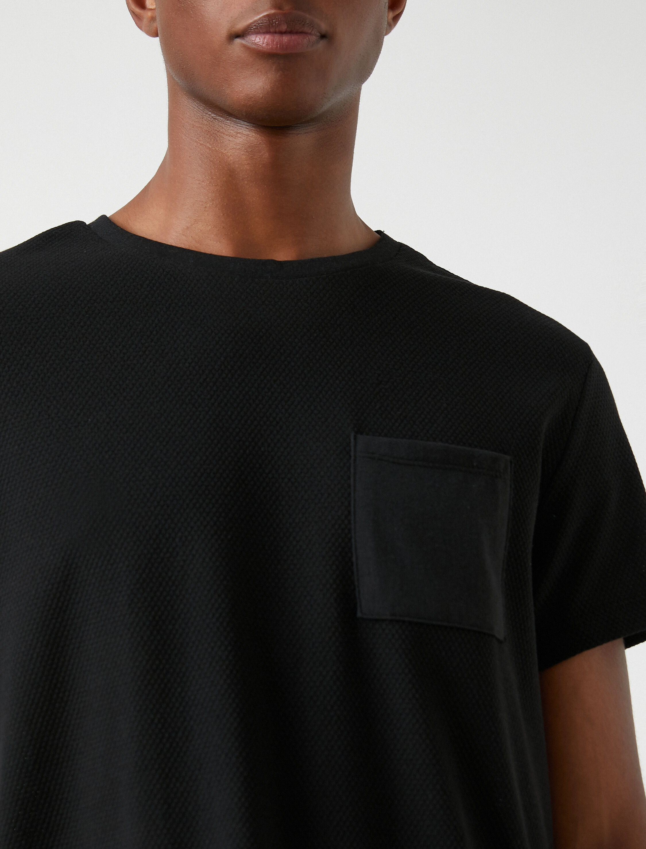 Basic Tişört Bisiklet Yaka Cep Detaylı