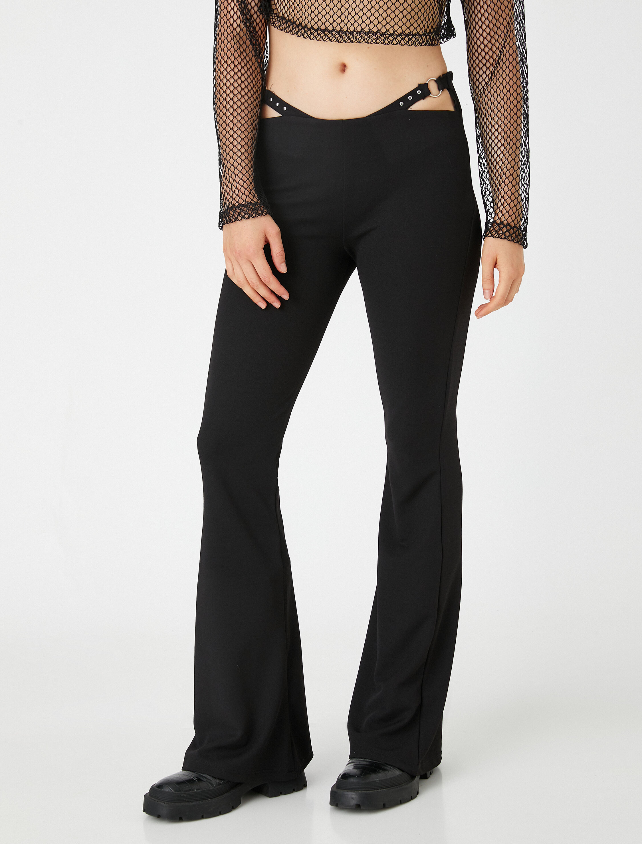   İspanyol Paça Pantolon Pencere Detaylı