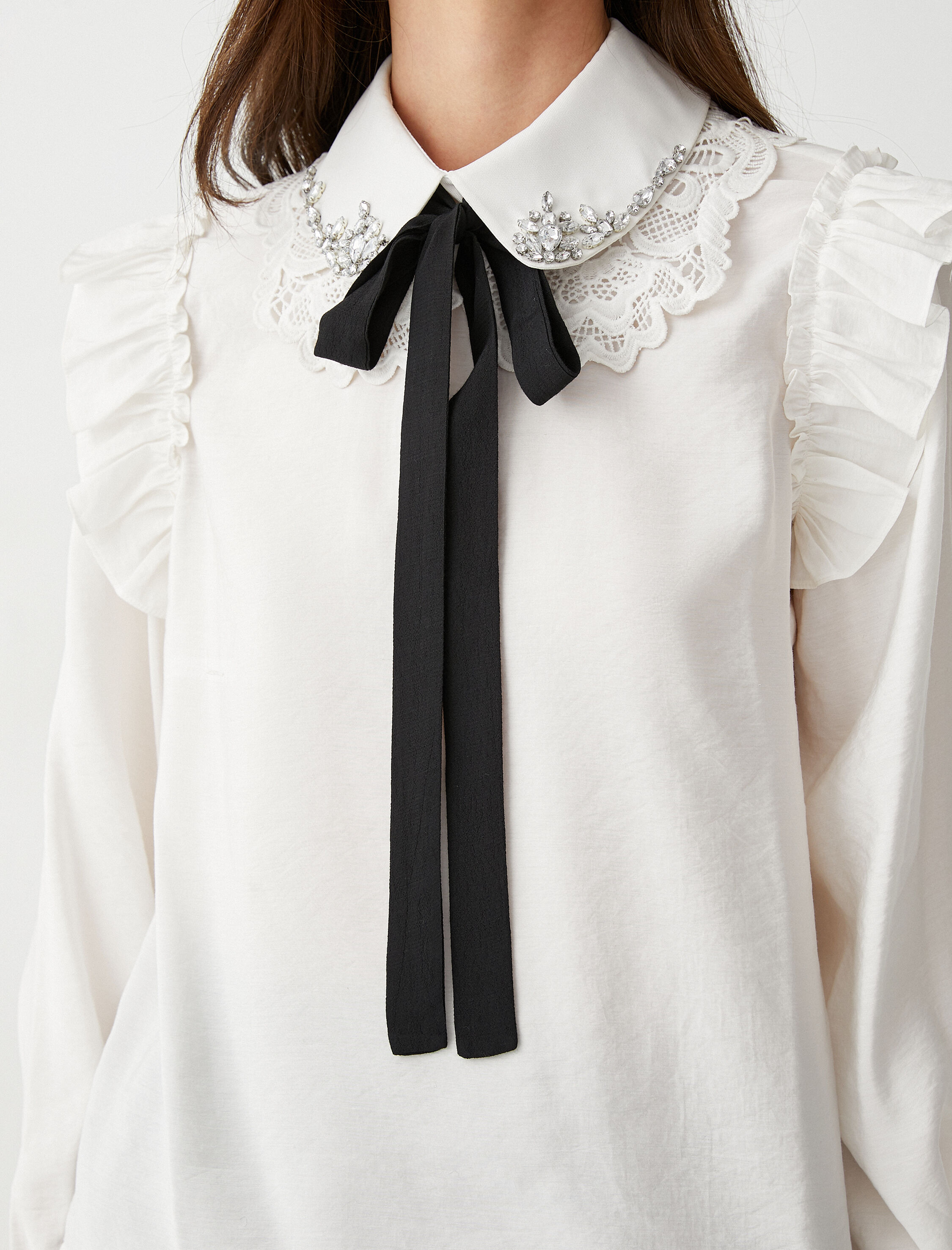   Rachel Araz X Koton - Yaka Detaylı Omzu Fırfırlı Modal Gömlek