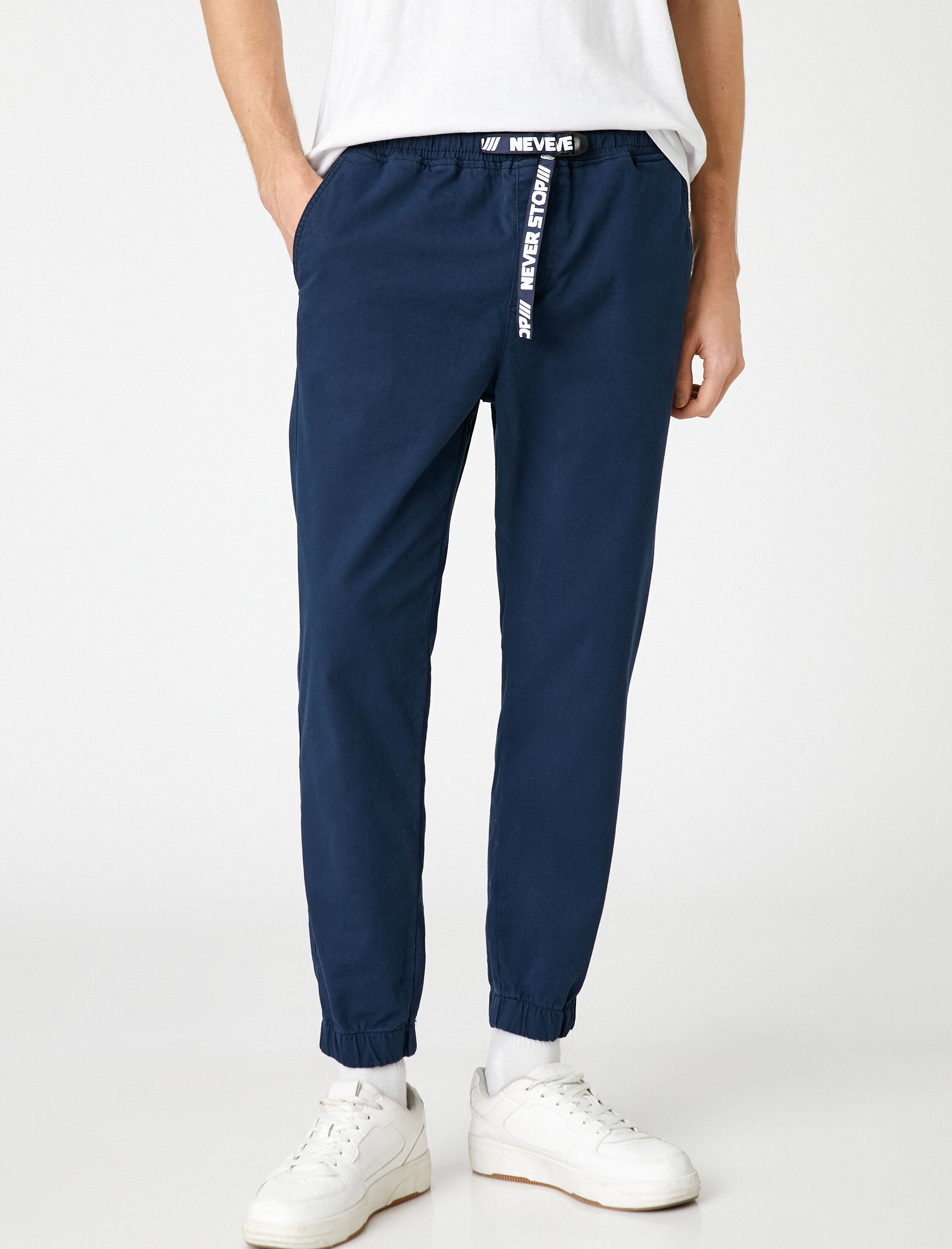   Beli Lastikli Pantolon Slogan Baskılı Kemer Detaylı Cepli