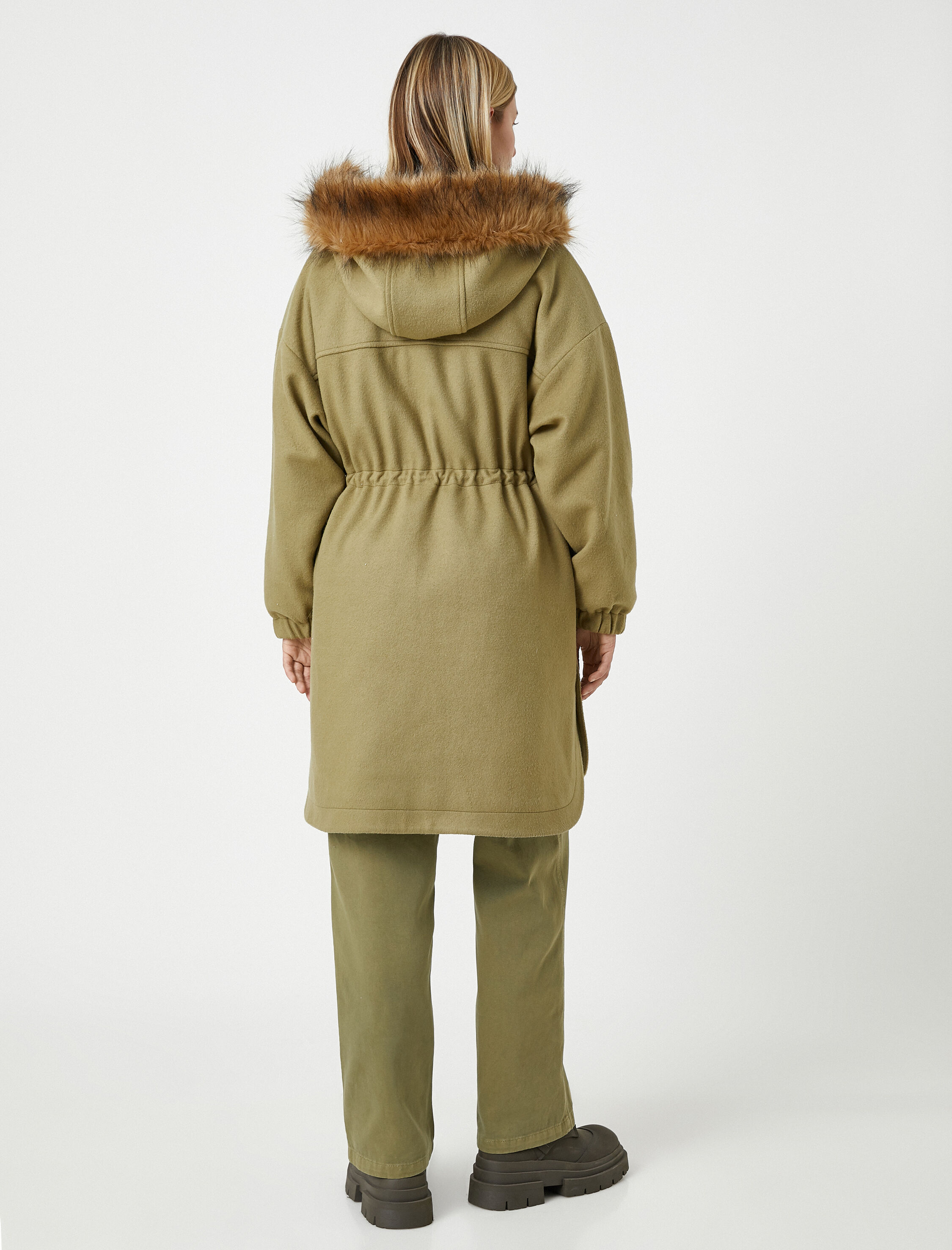   Koton X Şahika Ercümen - Kapüşonlu Oversize Kaşe Kaban