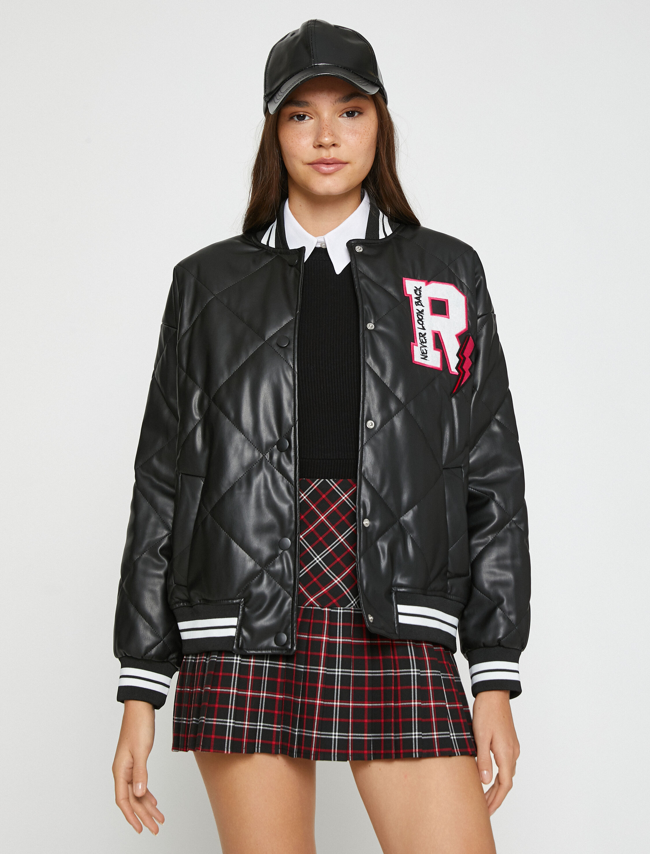   Kolej Ceket Deri Görünümlü