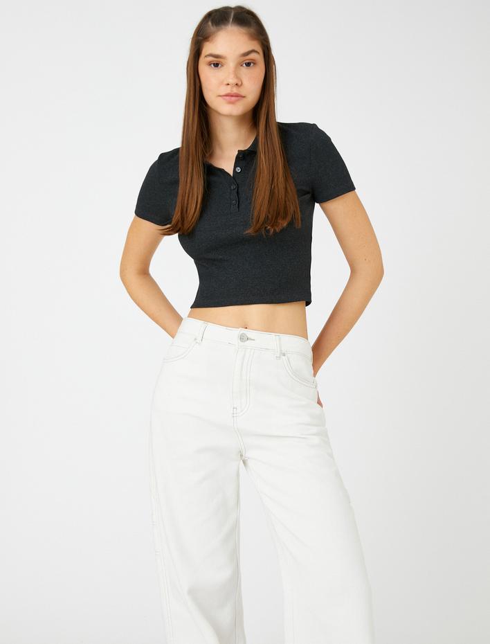  Crop Tişört Polo Yaka Kısa Kollu Düğme Detaylı