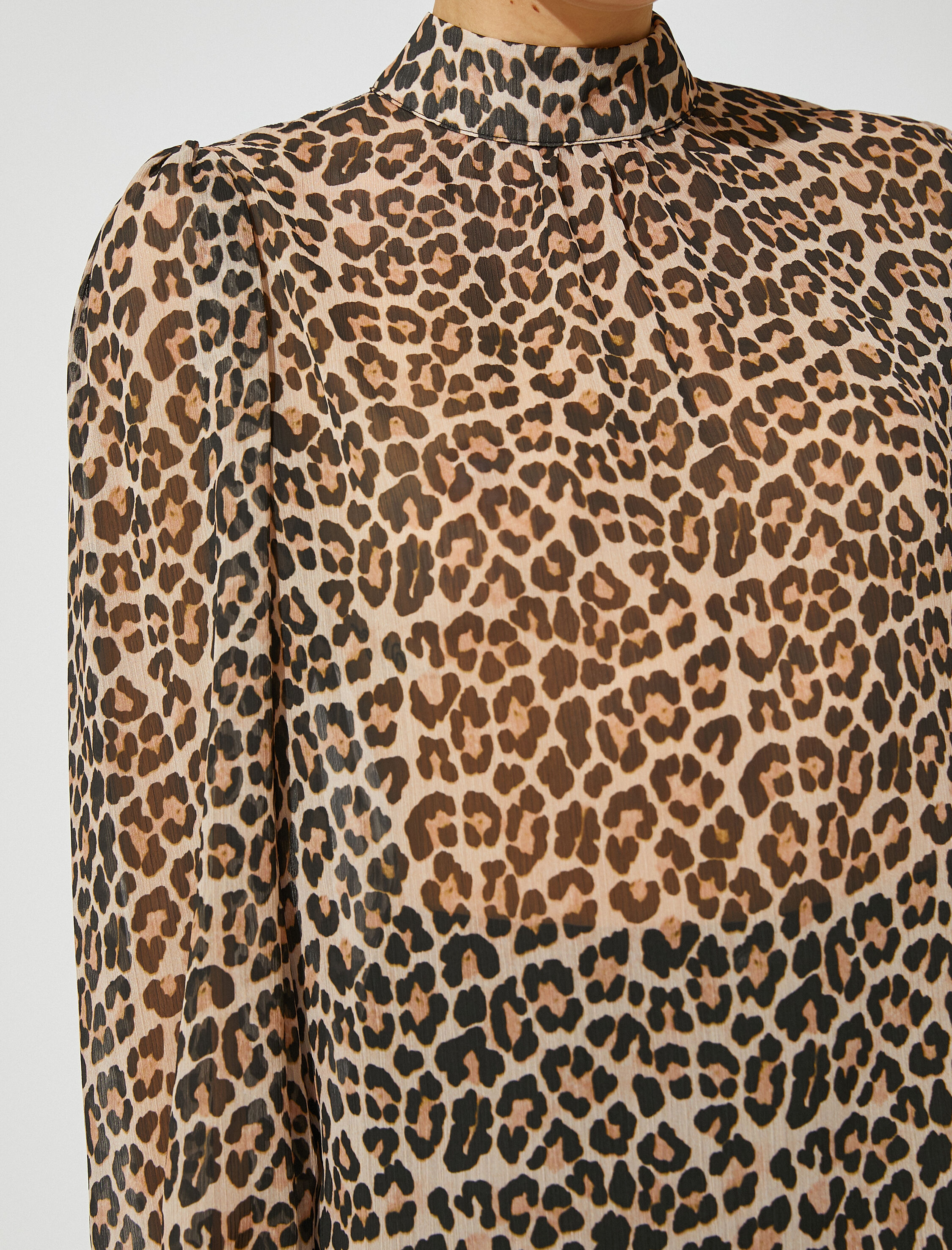   Leopar Desenli Bluz Dik Yaka