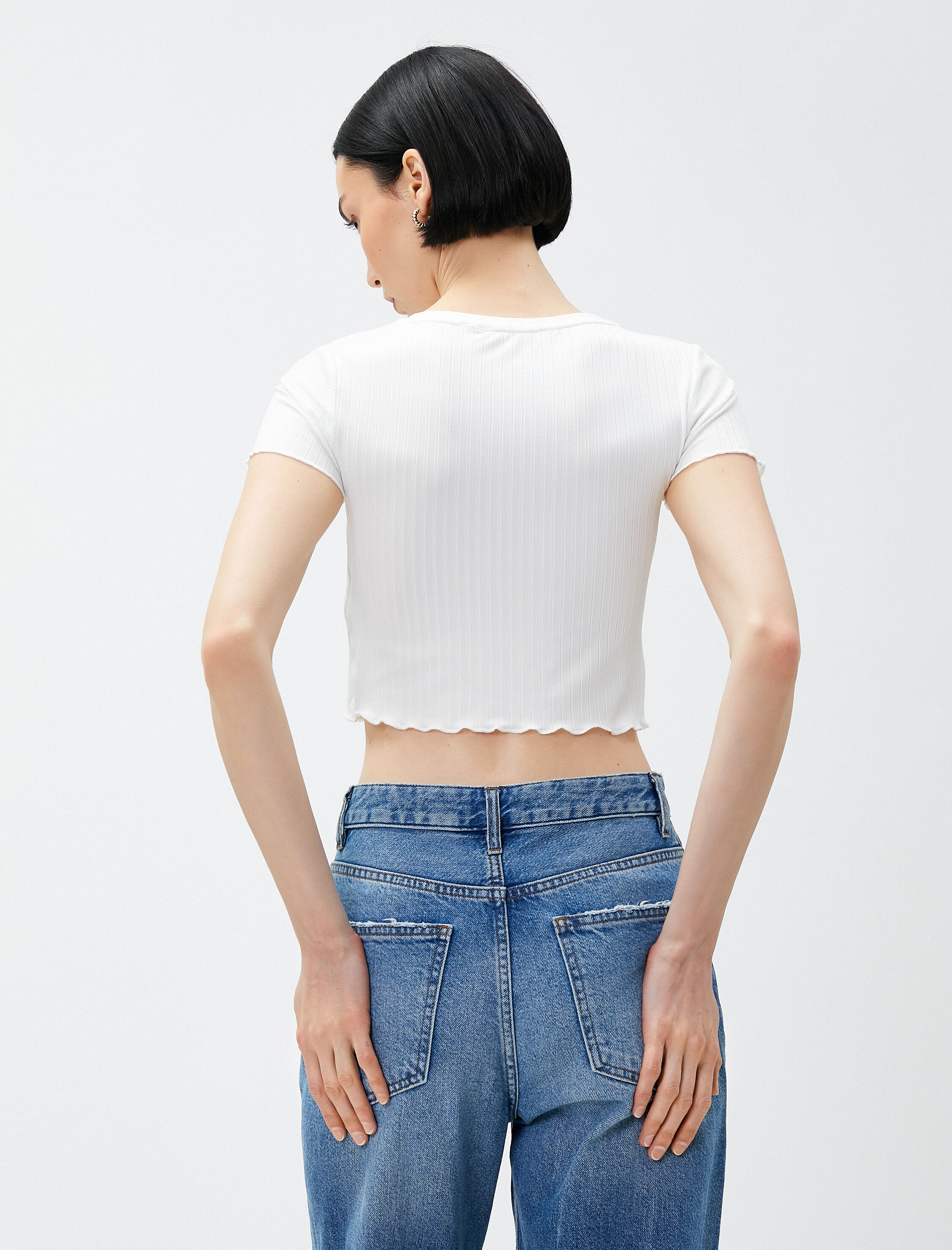 Crop Tişört Fitilli Fırfır Detaylı